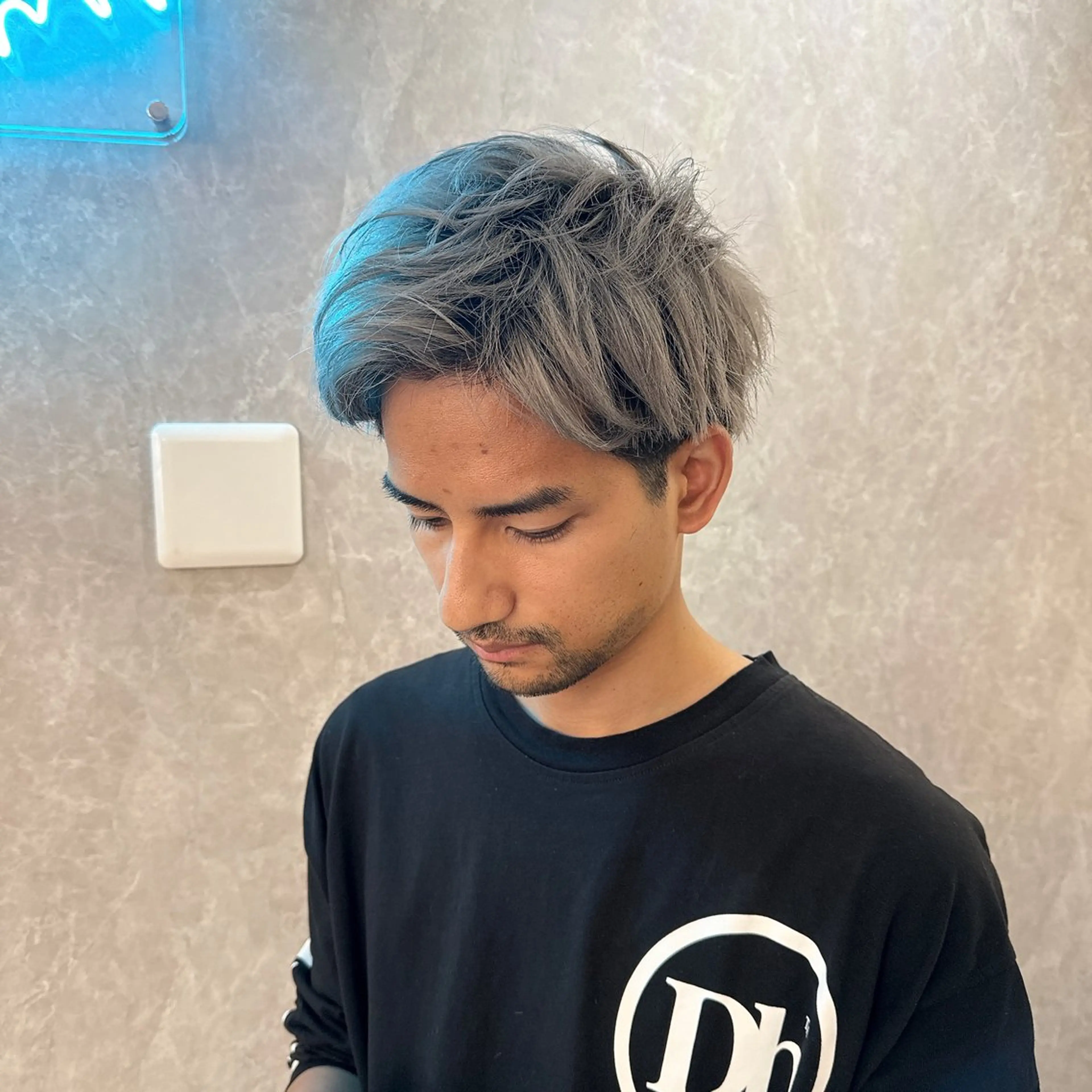 カラー メンズ メンズバレイヤージュ メンズブリーチ メンズハイトーン メンズインナーカラー メンズ韓国風 ヘアカラー トリートメント デザインカラー 髪質改善Lilithのその他イメージ