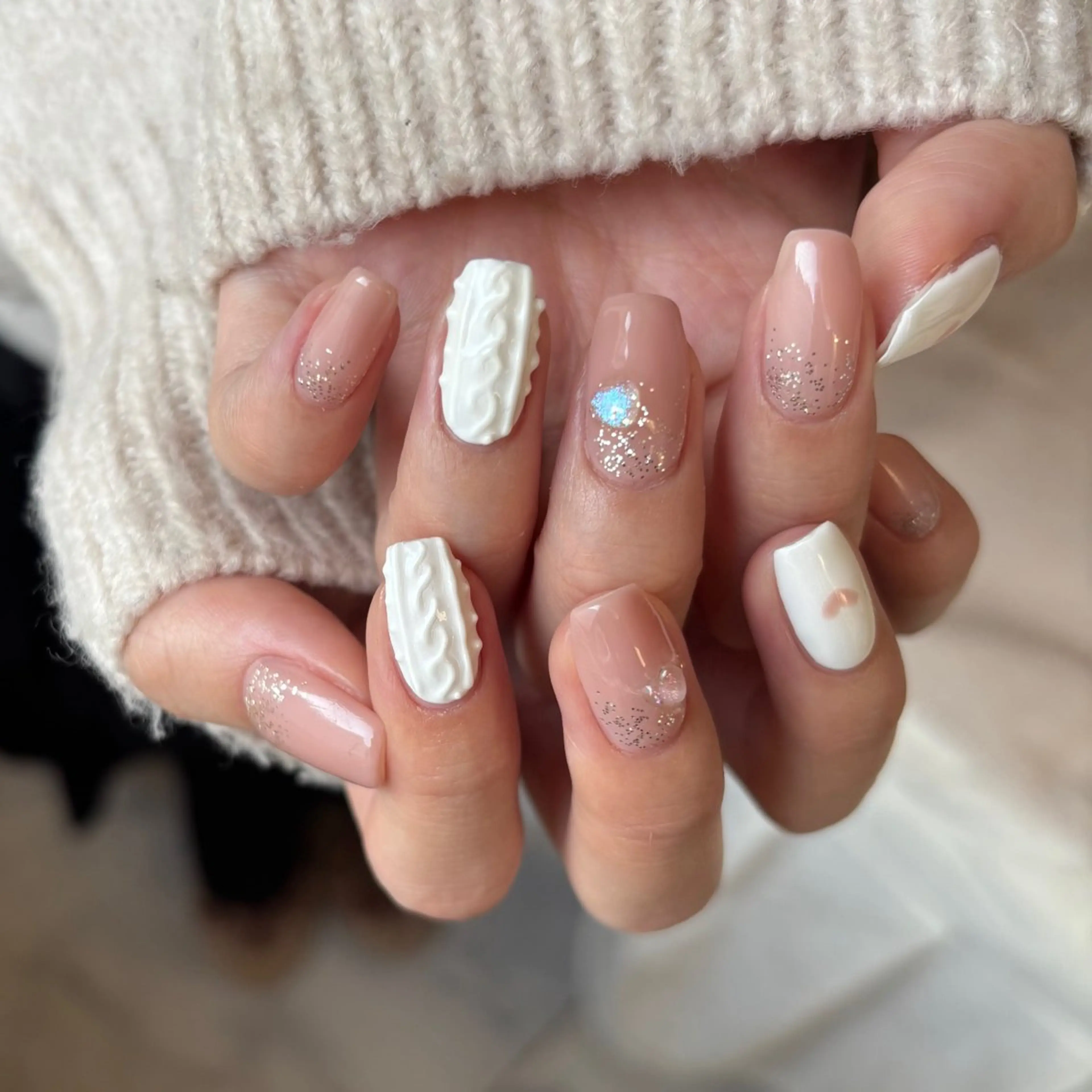 ネイル ジェルネイル ハート ハンドネイル 肌管理&nail Salon  Duxのエステ・リラクイメージ