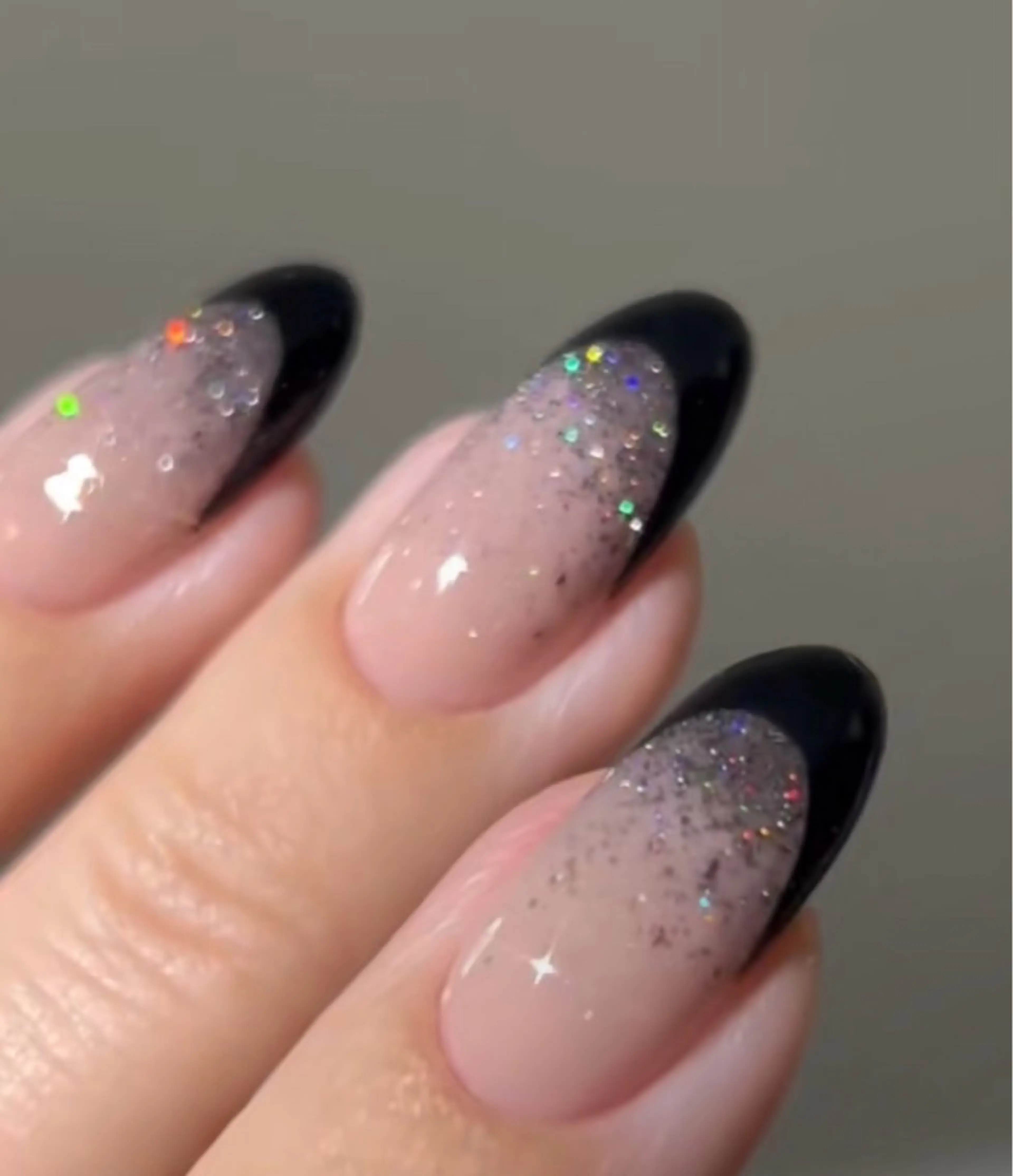 ネイル アートネイル オーロラネイル チークネイル フレンチネイル ガラスフレンチ 🎀YooLi Nail salonのネイルデザイン
