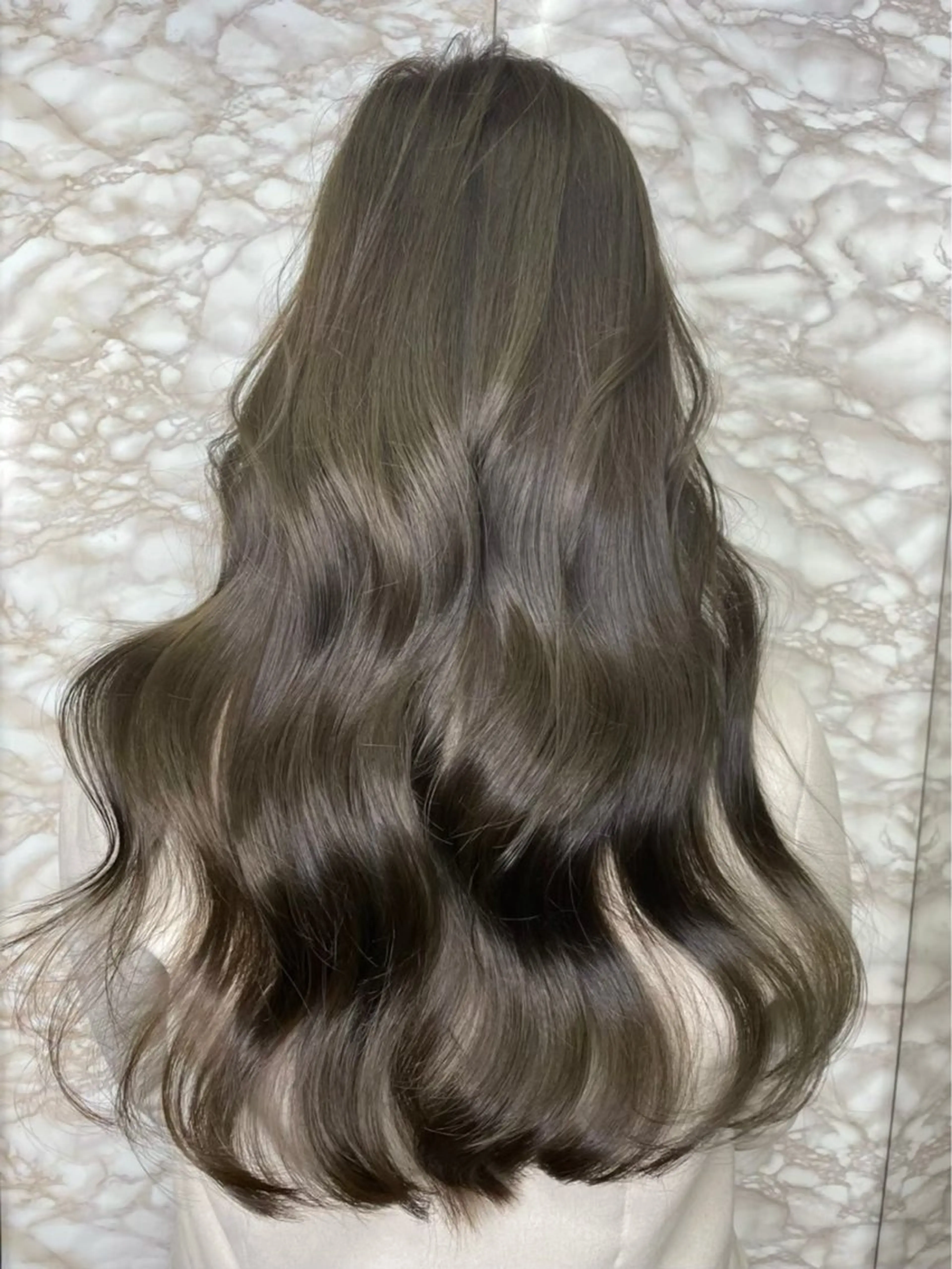 ロング カラー ベージュカラー 透明感カラー オリーブベージュ オカベ ショウマのヘアスタイル