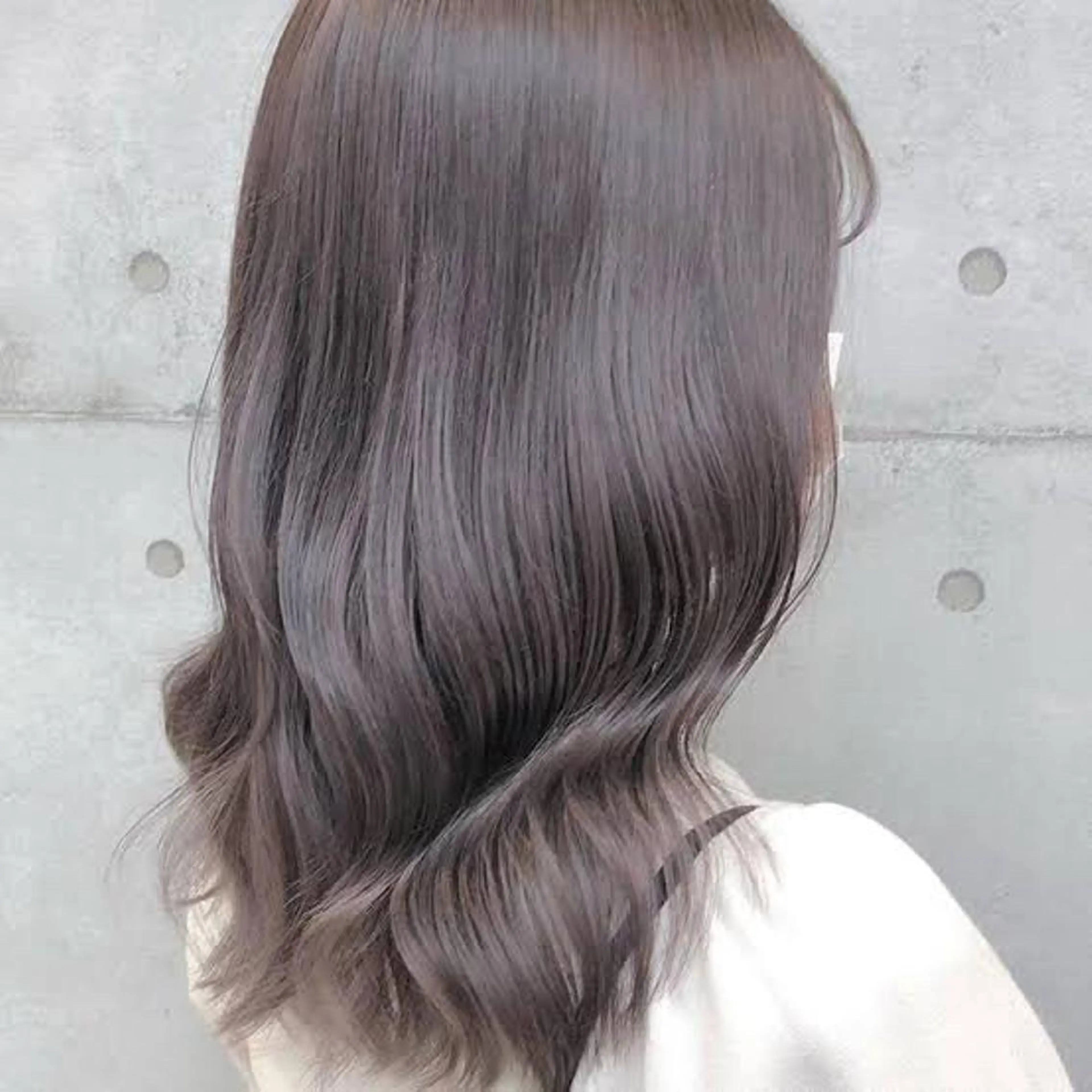 セミロング カラー アッシュ ベージュカラー ブリーチ ケアブリーチ ダブルカラー ヘアカラー 🌼あんなtrend color🌼のヘアスタイル