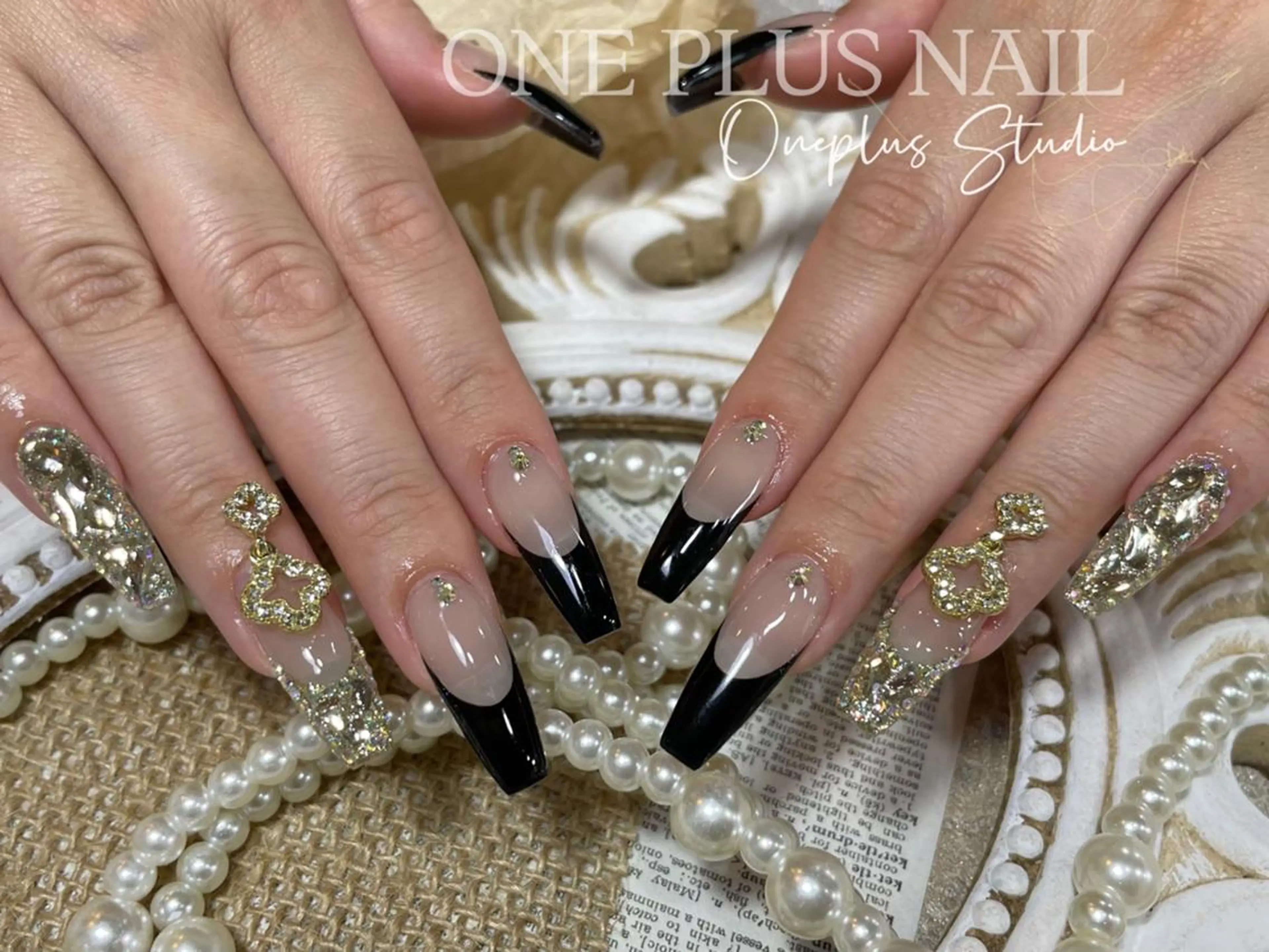 ネイル ジェルネイル キラキラネイル 韓国ネイル ラメ(グリッター) マグネットネイル One plus StudioNailのネイルデザイン