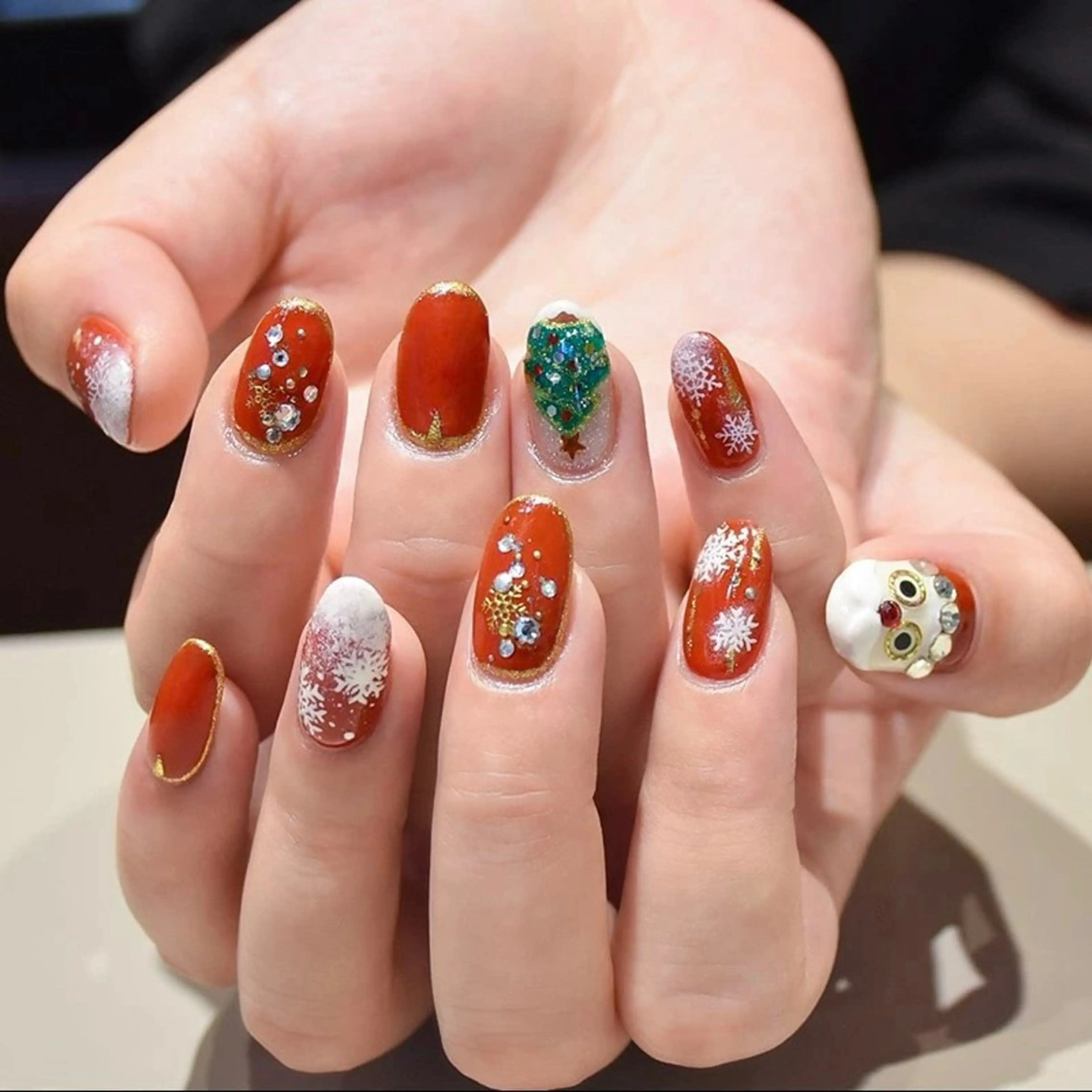 ネイル 冬ネイル クリスマス ハンドネイル ハンドケア Rika  nail cocoのネイルデザイン