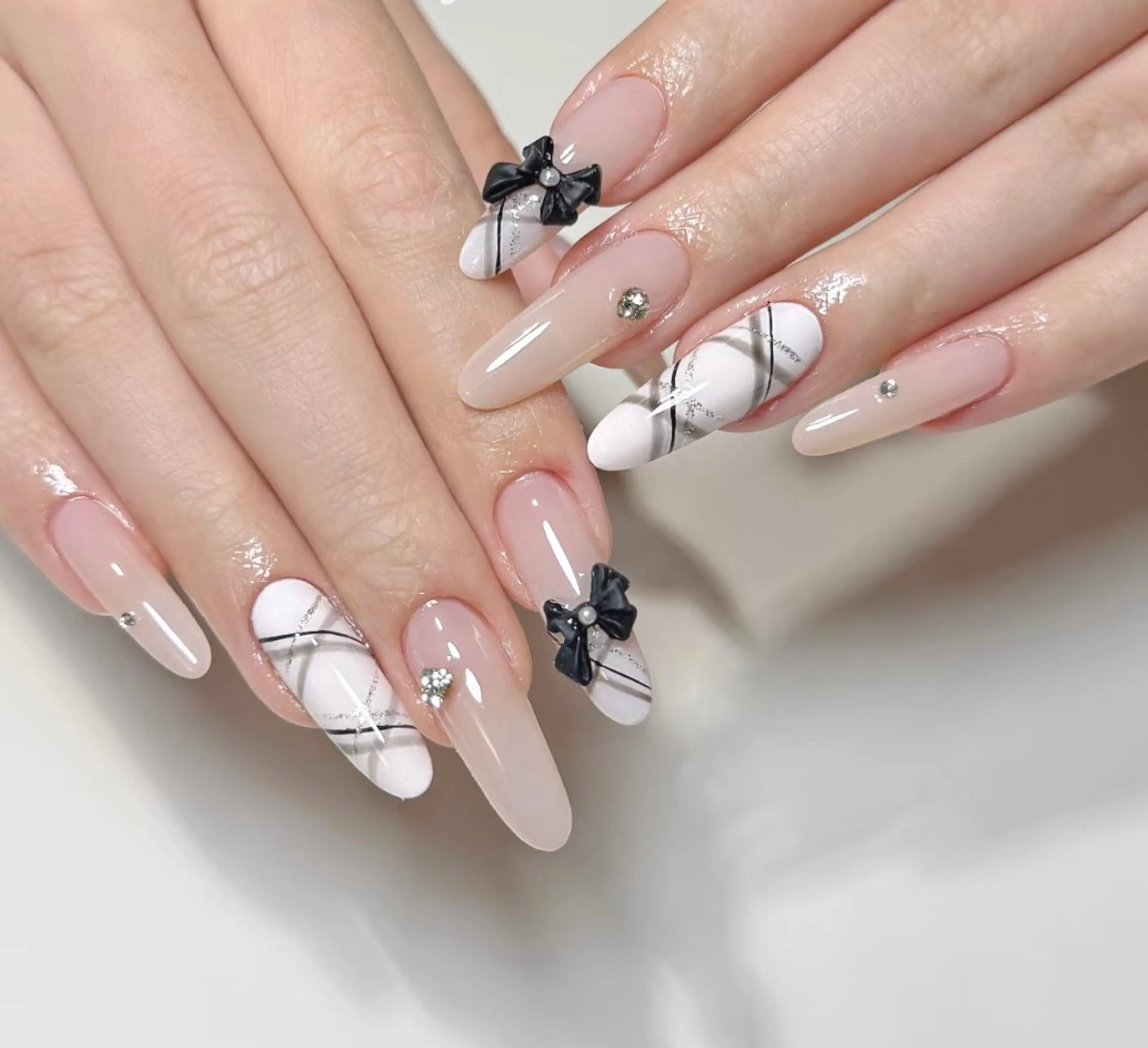 ネイル ハンドネイル 🍑 momo_nailのネイルデザイン