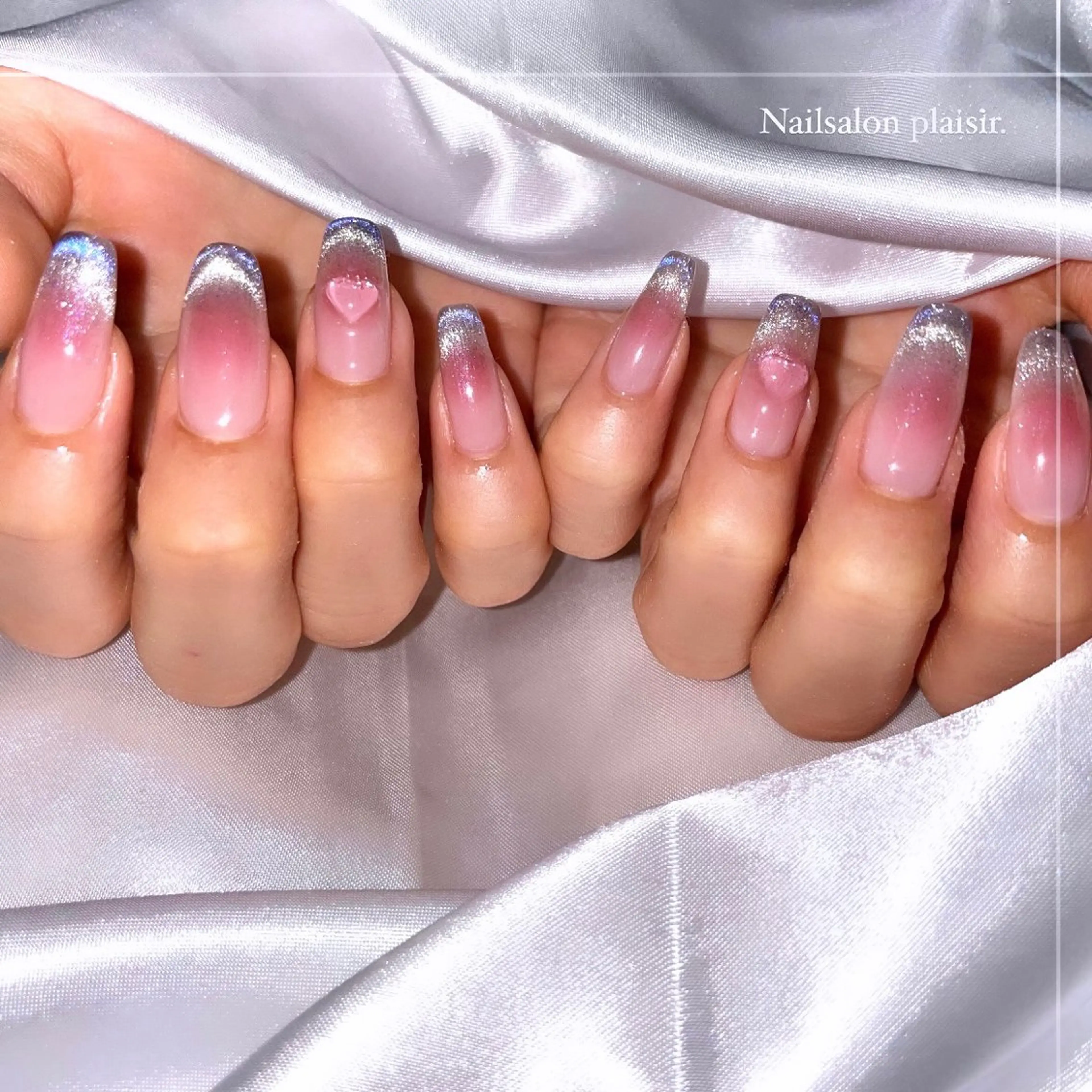 ネイル マグネットネイル ニュアンスネイル ワンホンネイル ハンドネイル Nallsalon Plaisirbeauty所属・Plaisir beautyのネイルデザイン