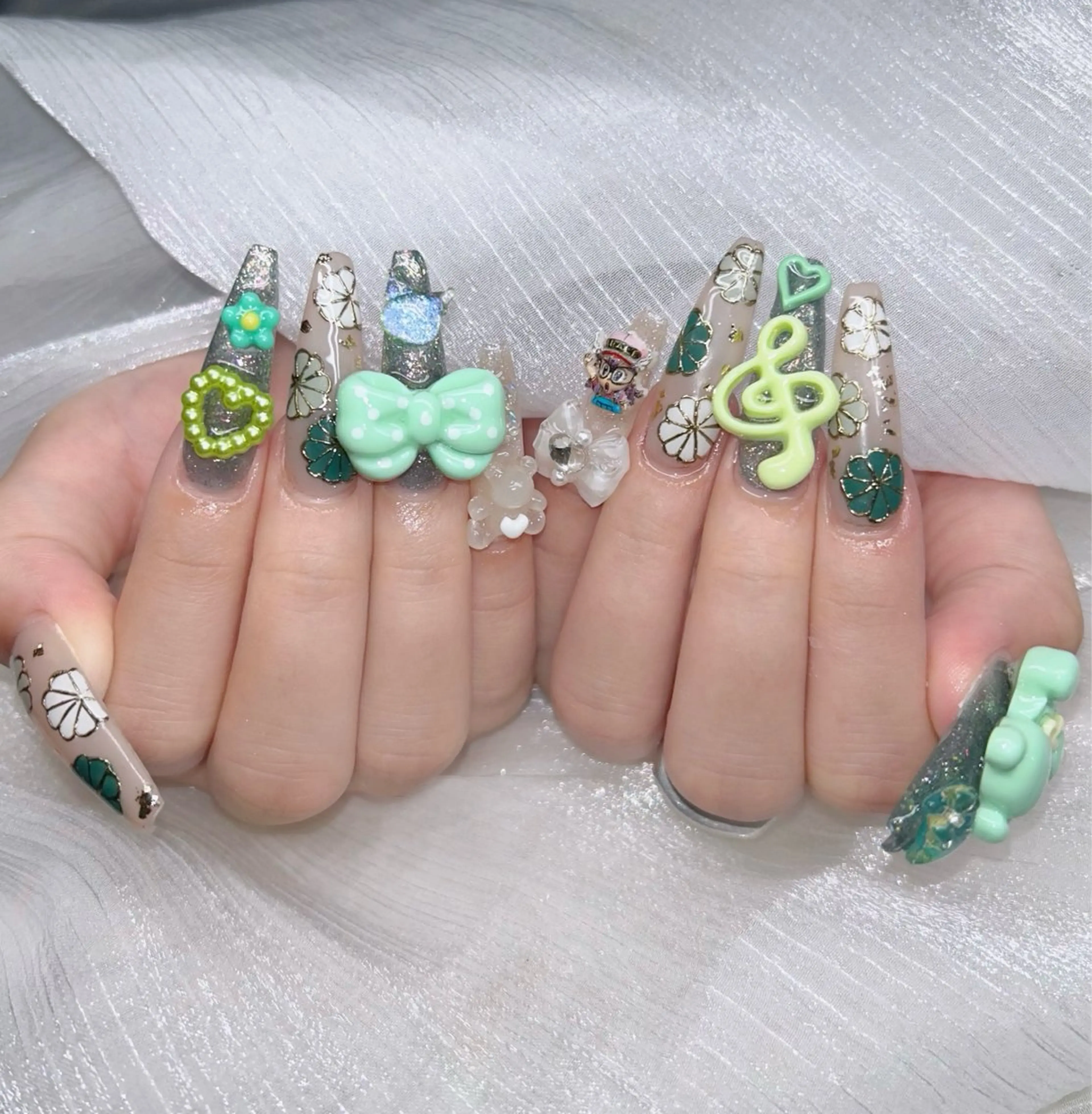 ネイル アートネイル オーロラネイル チークネイル 長さ出し フットネイル Chan nailsのネイルデザイン