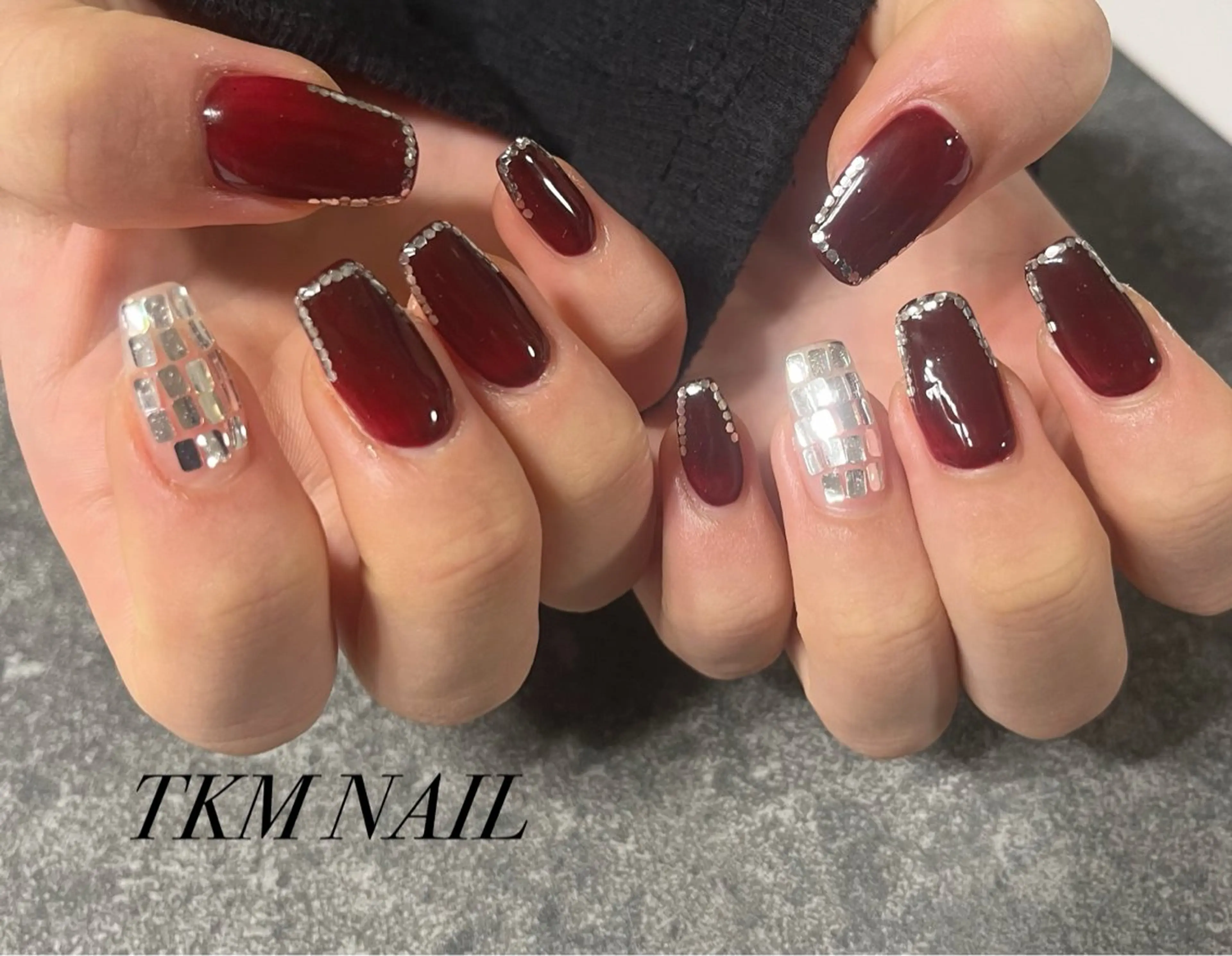 ネイル ゴージャス ホログラムネイル ______ TKM  NAILのネイルデザイン