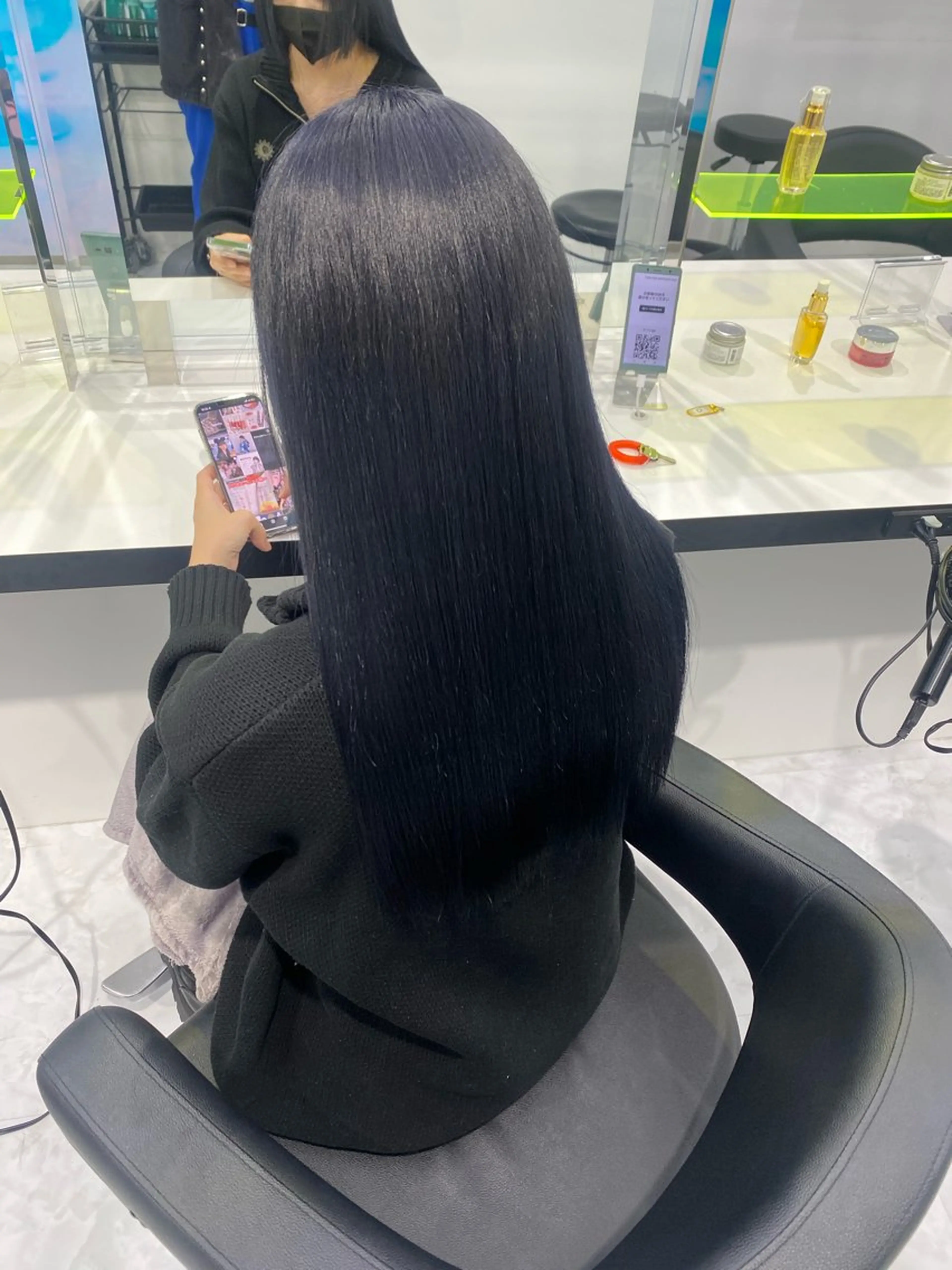 ロング 透明感ブリーチカラー 🌈TOMOHIROのヘアスタイル