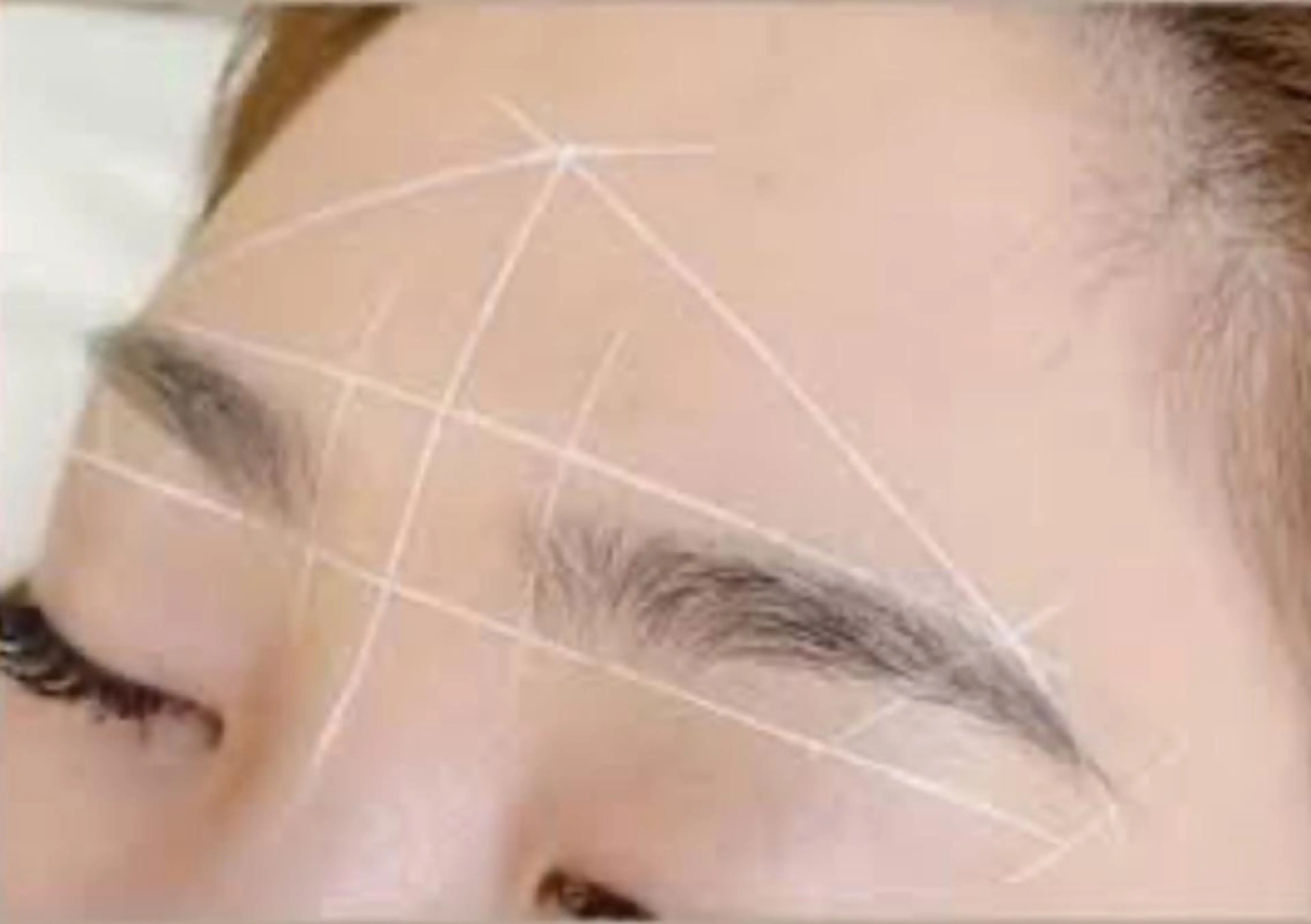 アイブロウ THE SALON -thea-Rinaのマツエク・マツパデザイン