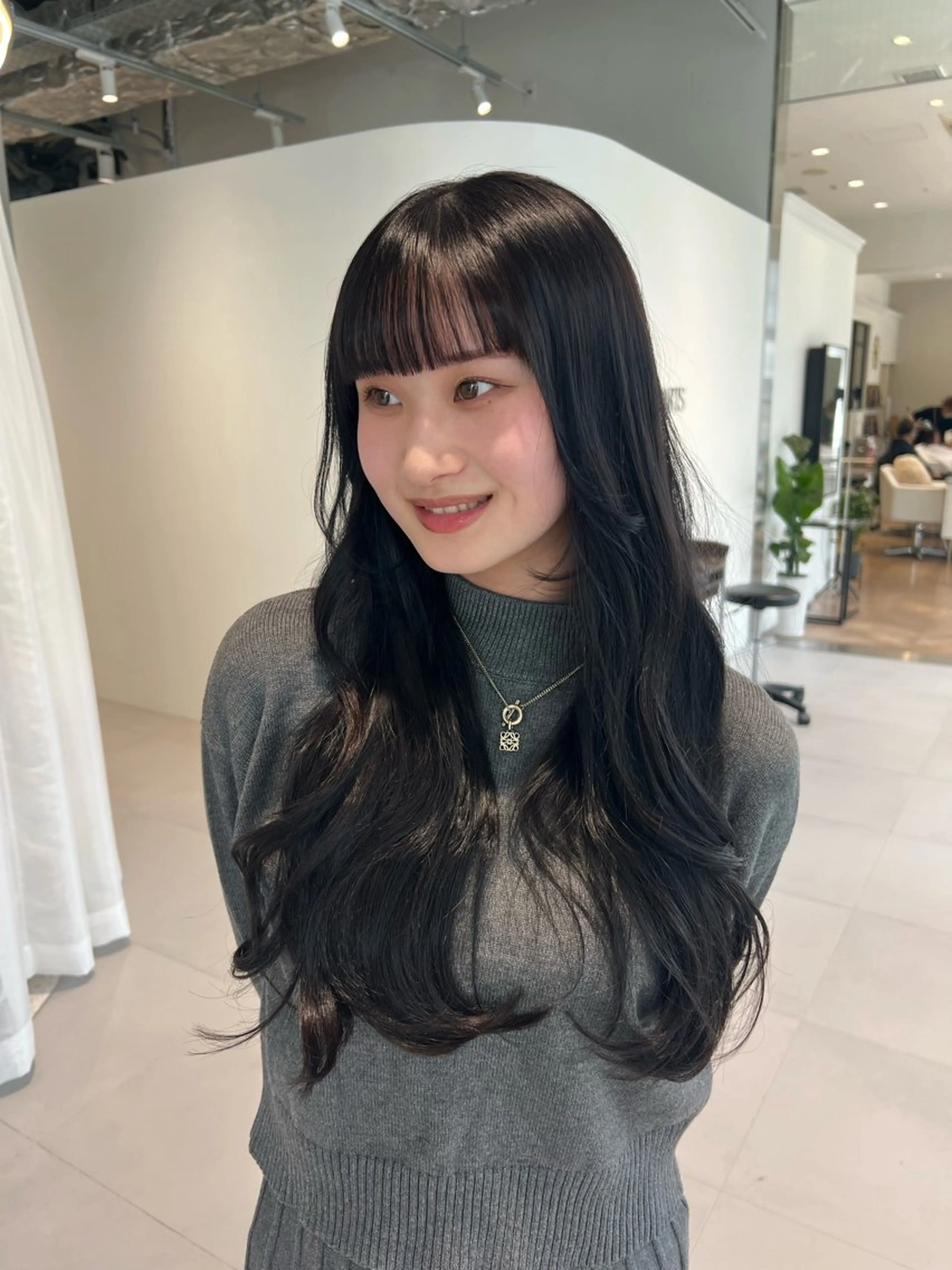 【平日限定】☀️似合わせカット＋うる艶ワンカラー＋システムトリートメント☀️の写真