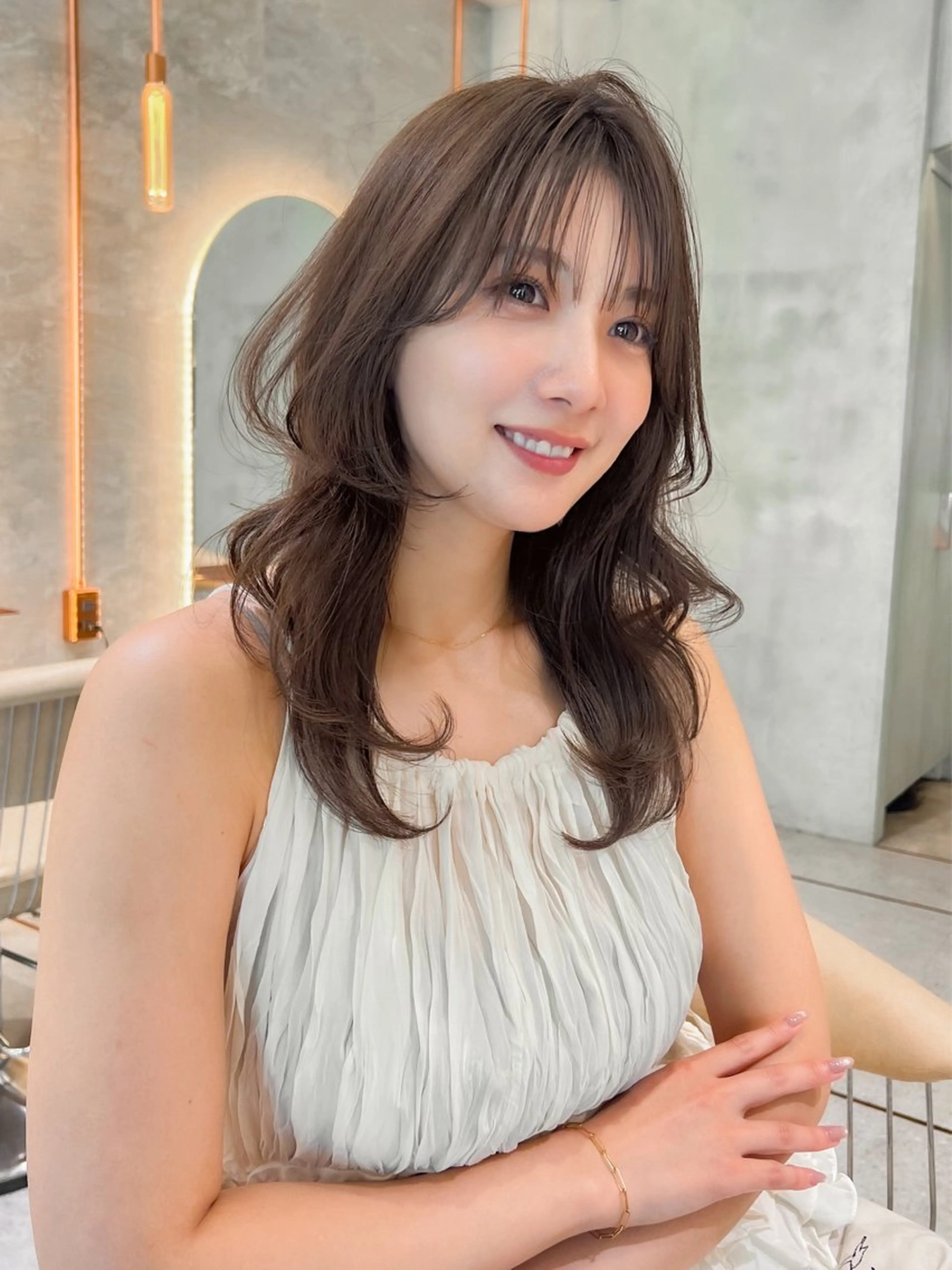 セミロング ヘアカラー 韓国ヘア🇰🇷／艶 カラー🫧/木村和生のヘアスタイル