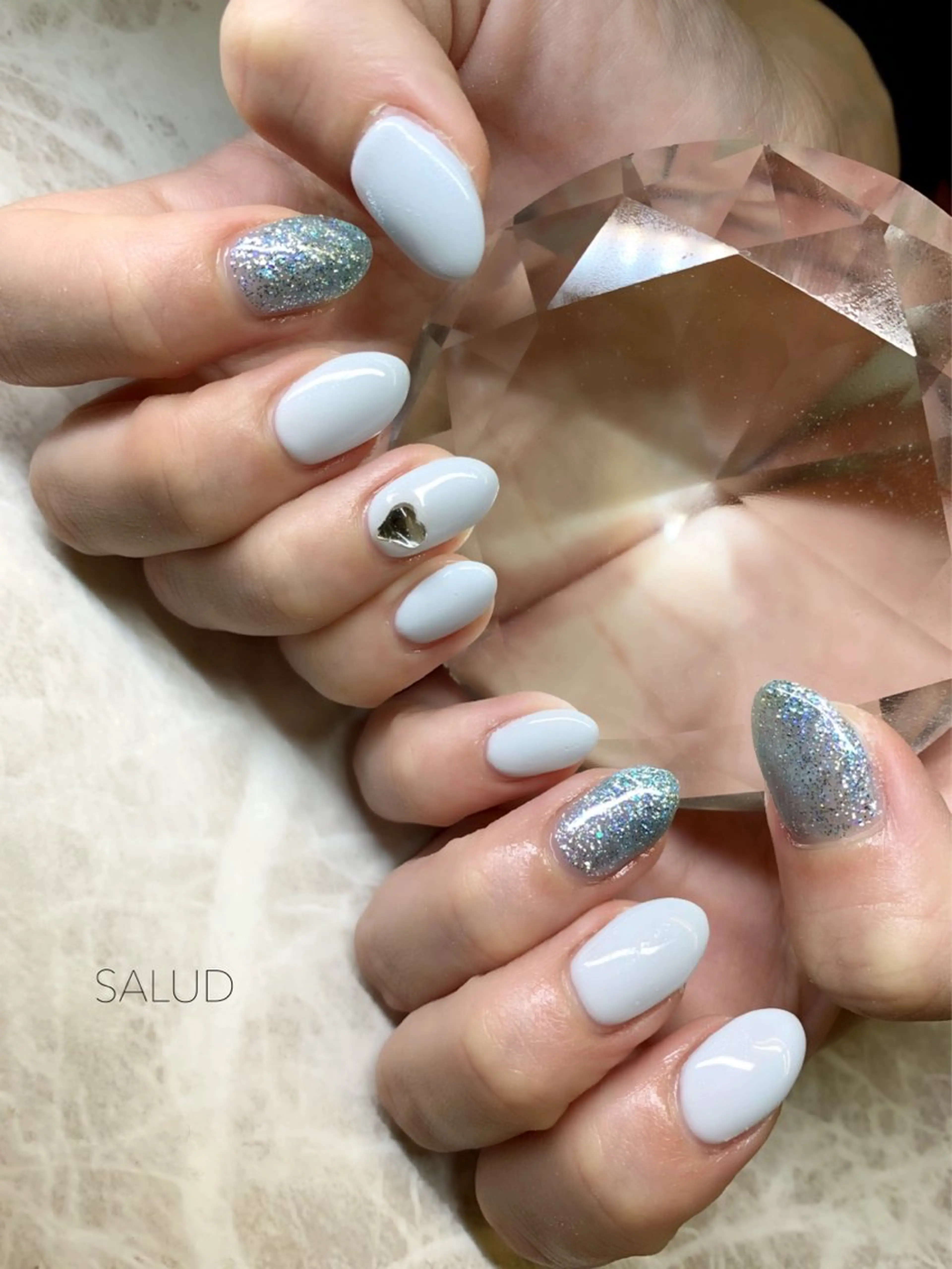 ネイル ストーンネイル ハンドネイル Nail Salon SALUDのネイルデザイン