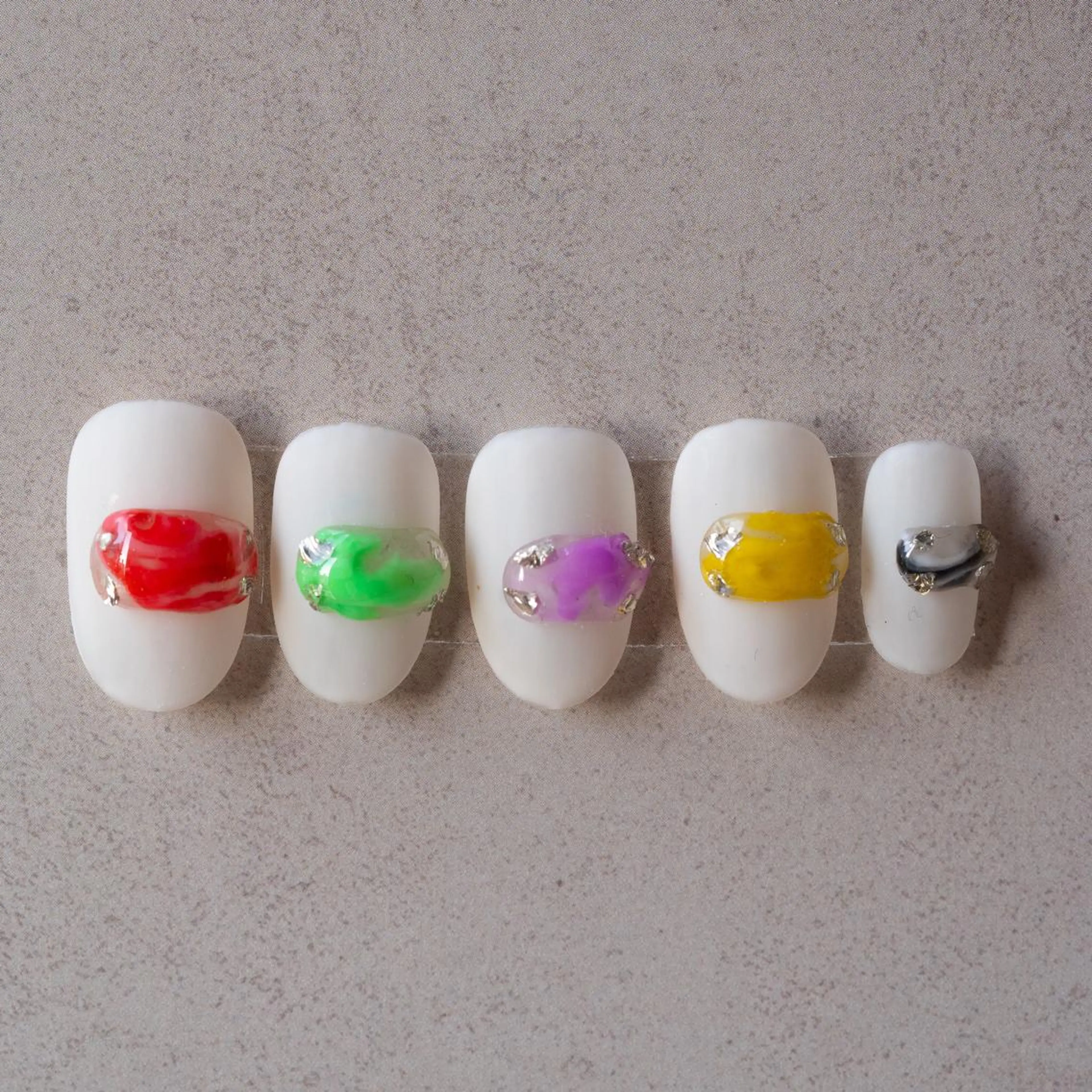 ネイル mano nella manoのネイルデザイン