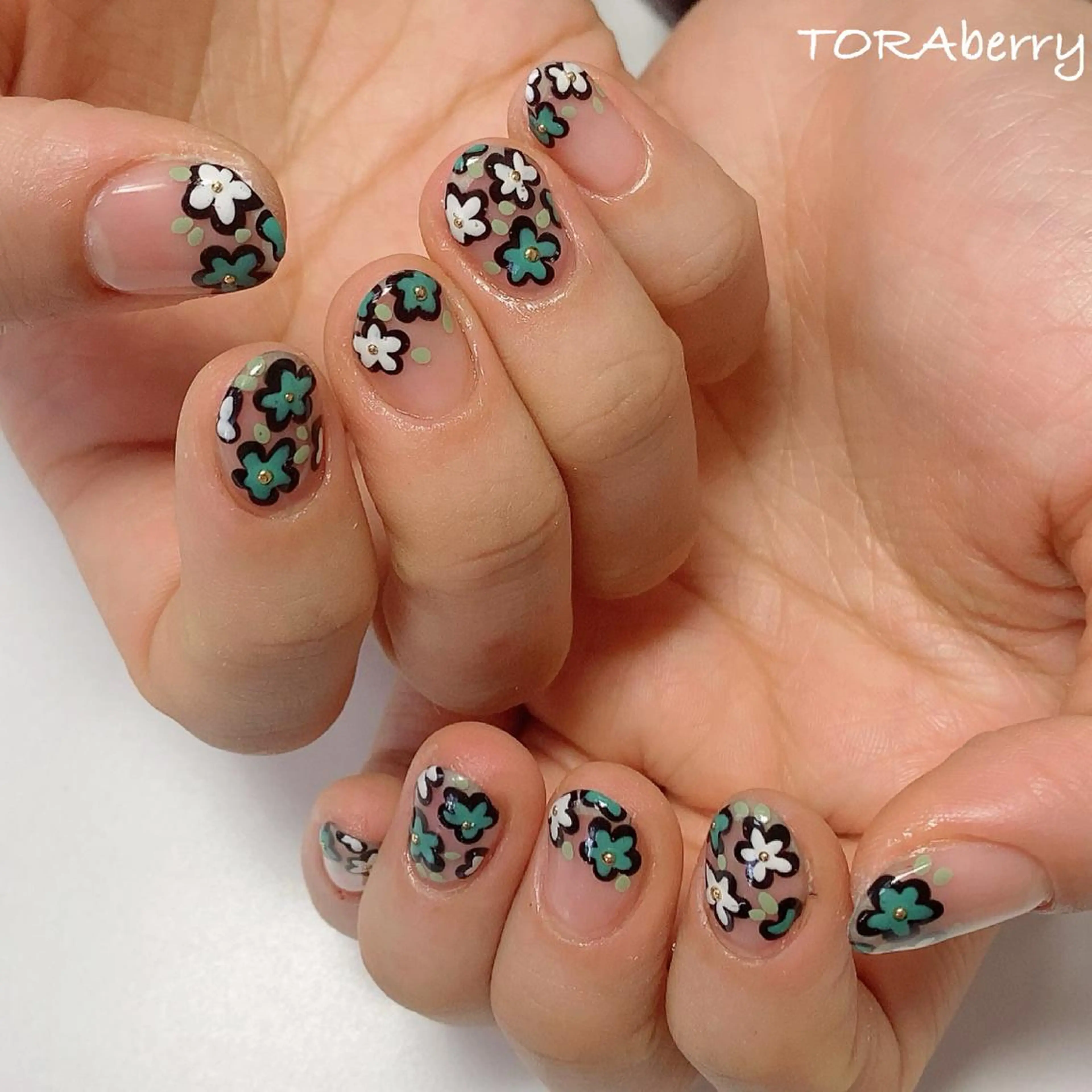 ネイル ハンドネイル ネイリスト なつみのネイルデザイン