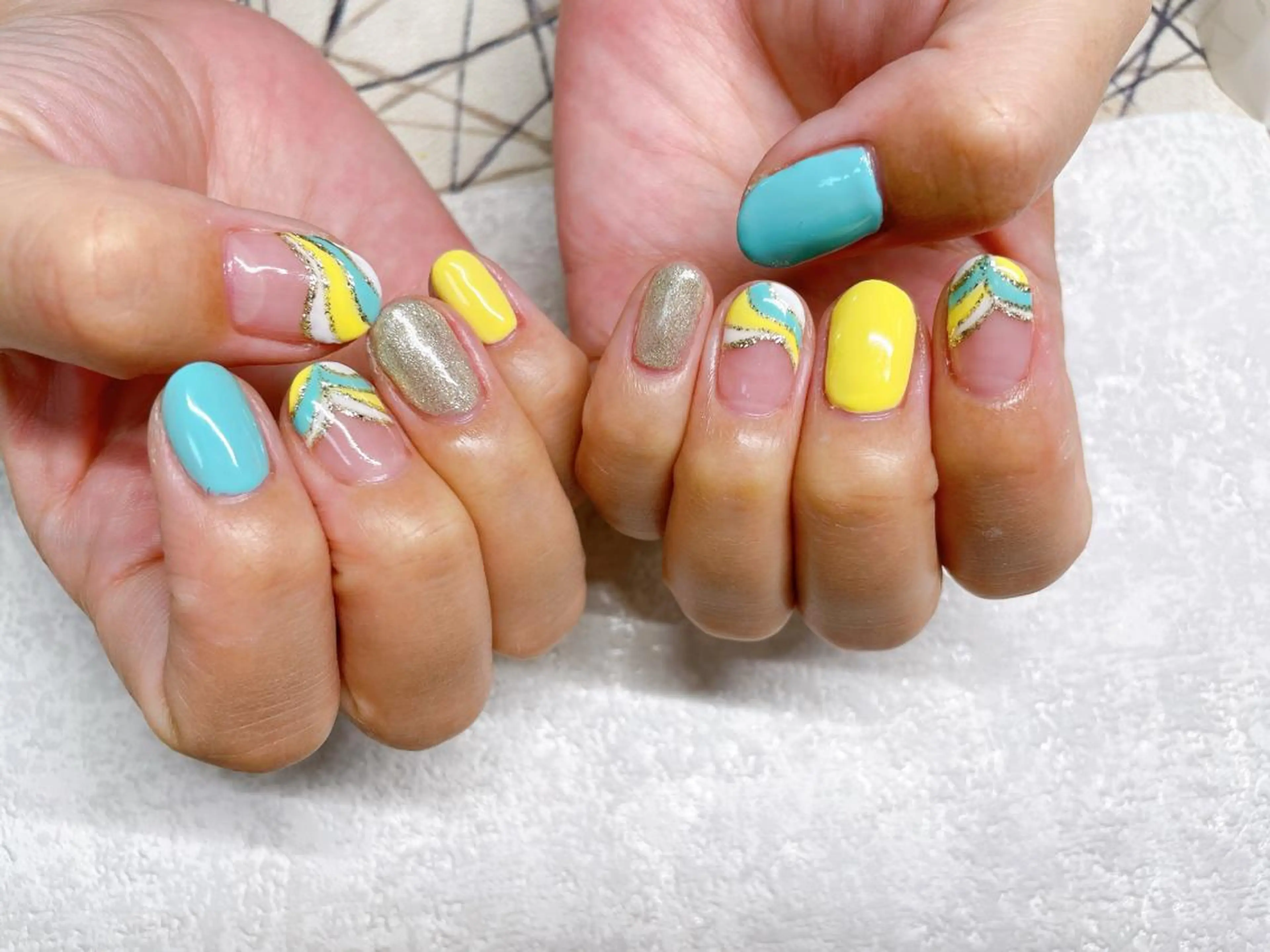 ネイル オーロラネイル フラワーネイル フットネイル フレンチネイル ジェルネイル mogunail &blowのネイルデザイン