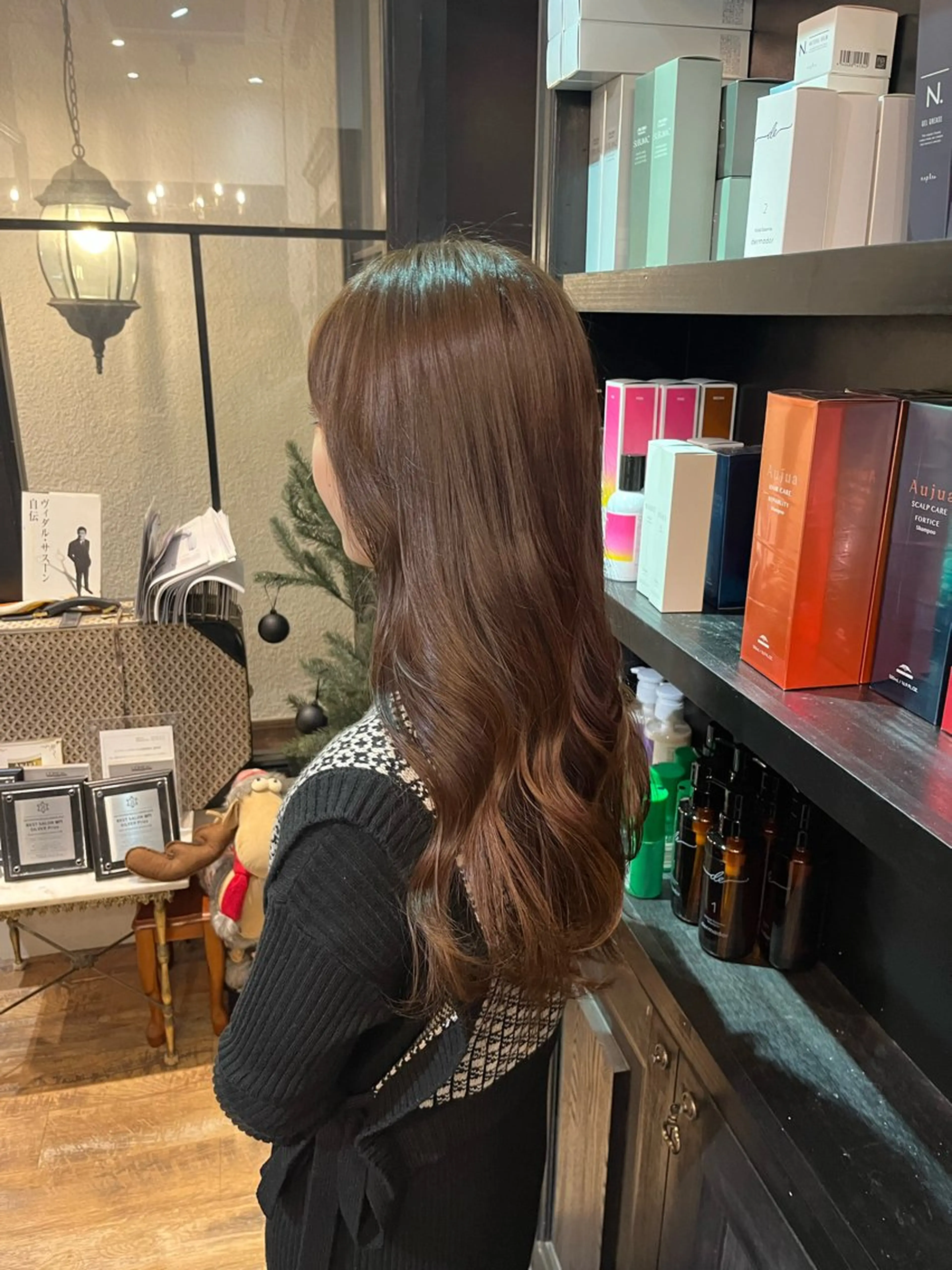 カラー 藤川 千歳のヘアスタイル