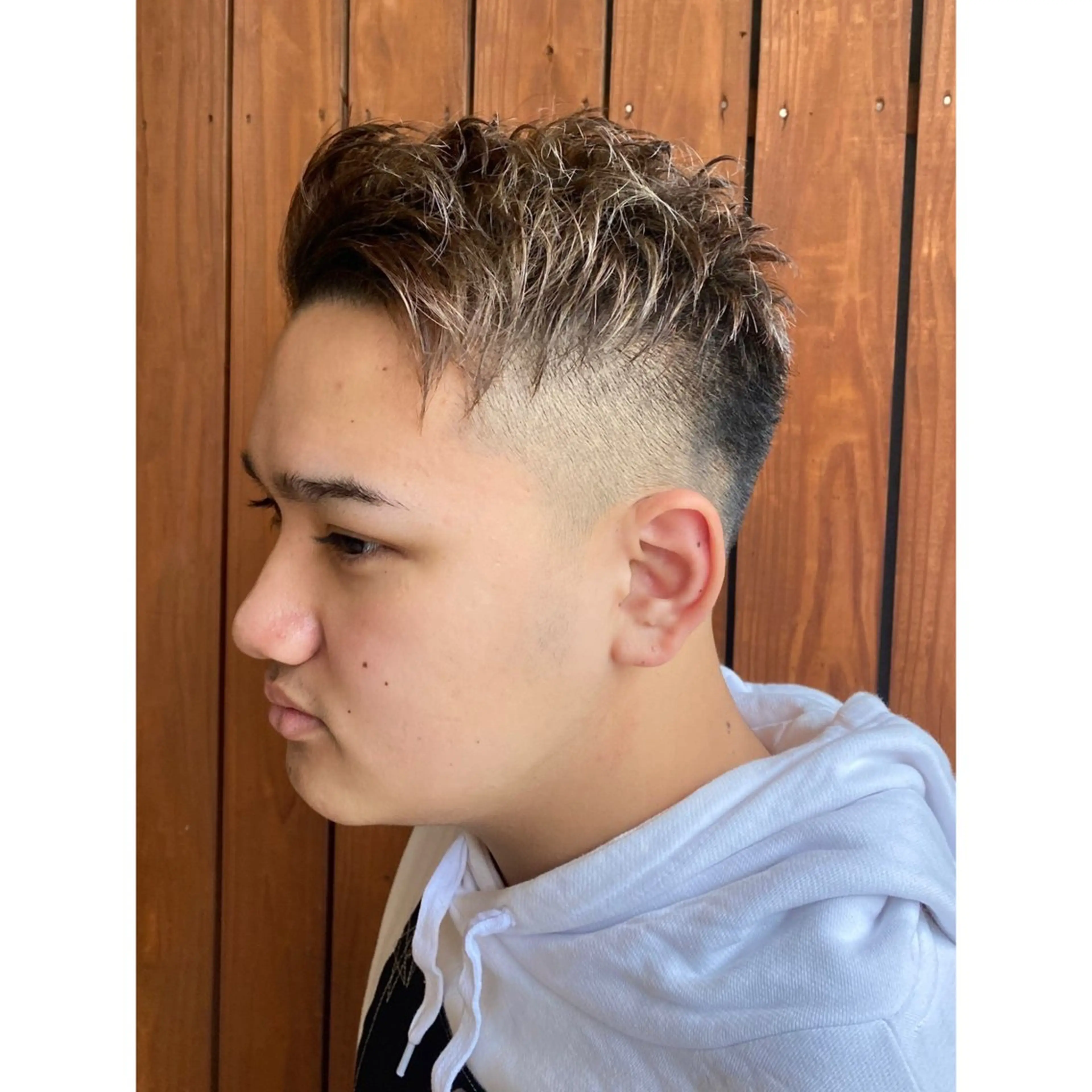 メンズ ハイトーン/ ダブルカラー/透明感のヘアスタイル