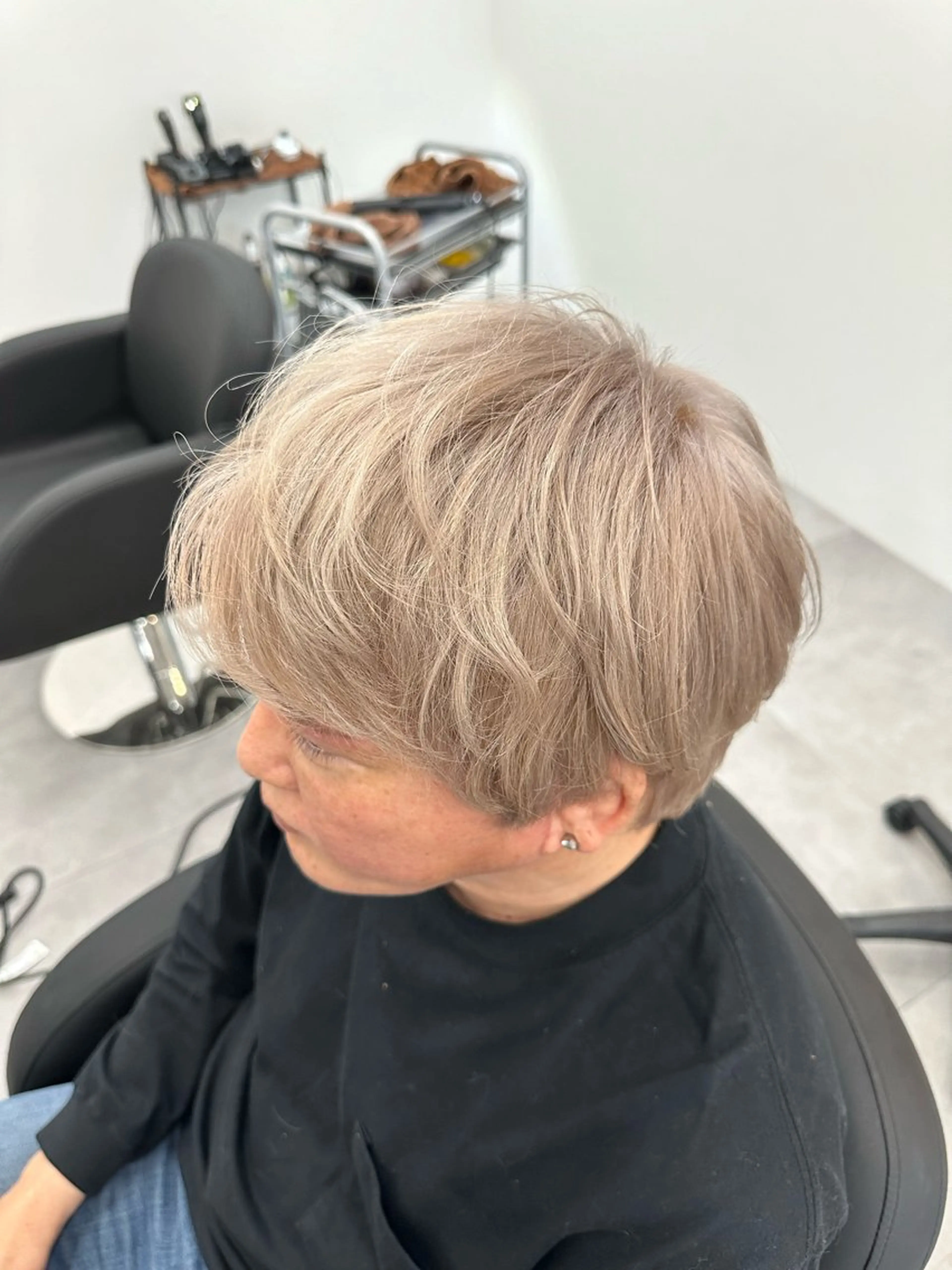 ショート 大日方 祐介のヘアスタイル