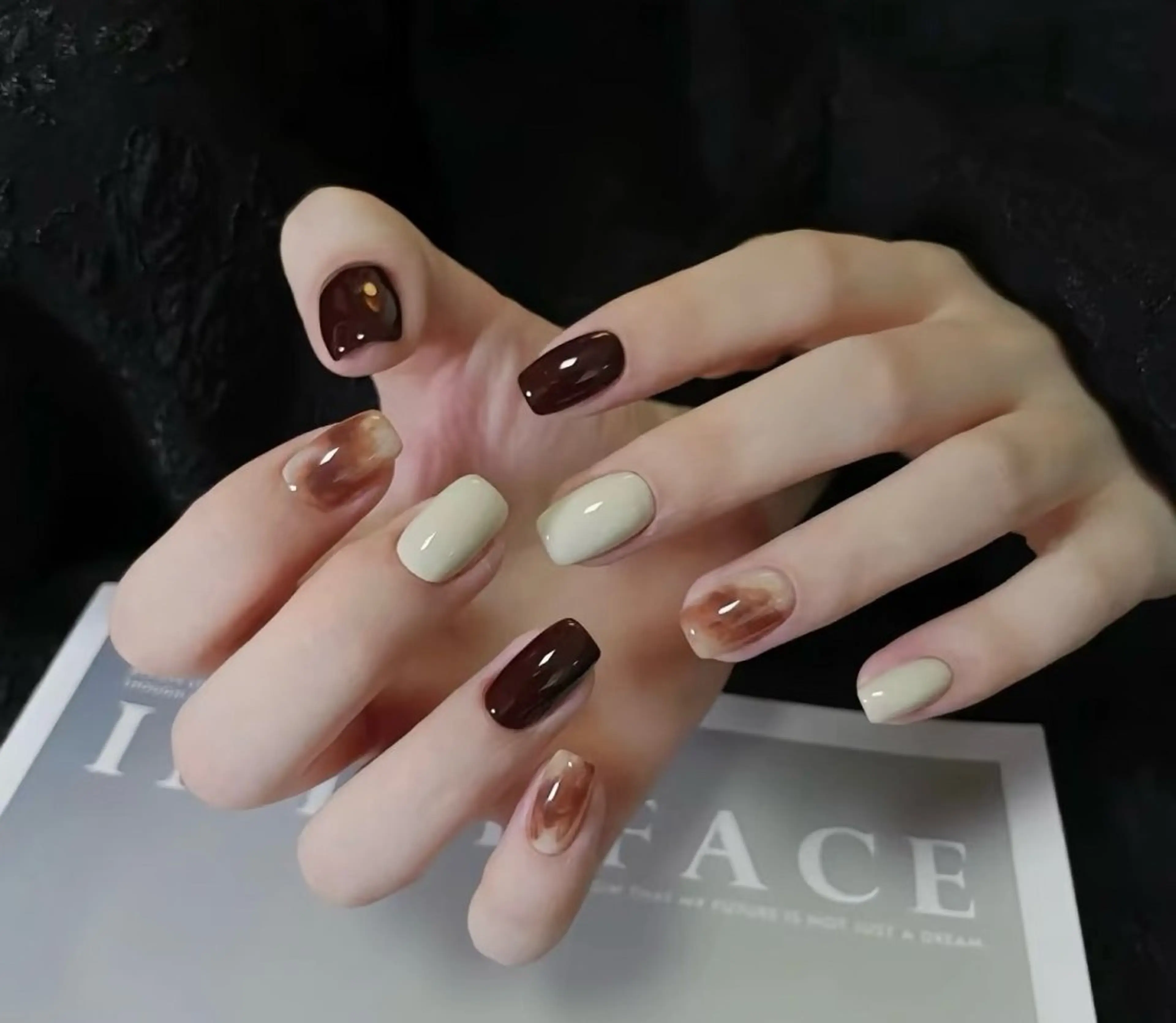 ネイル 高木 維麗絲のネイルデザイン