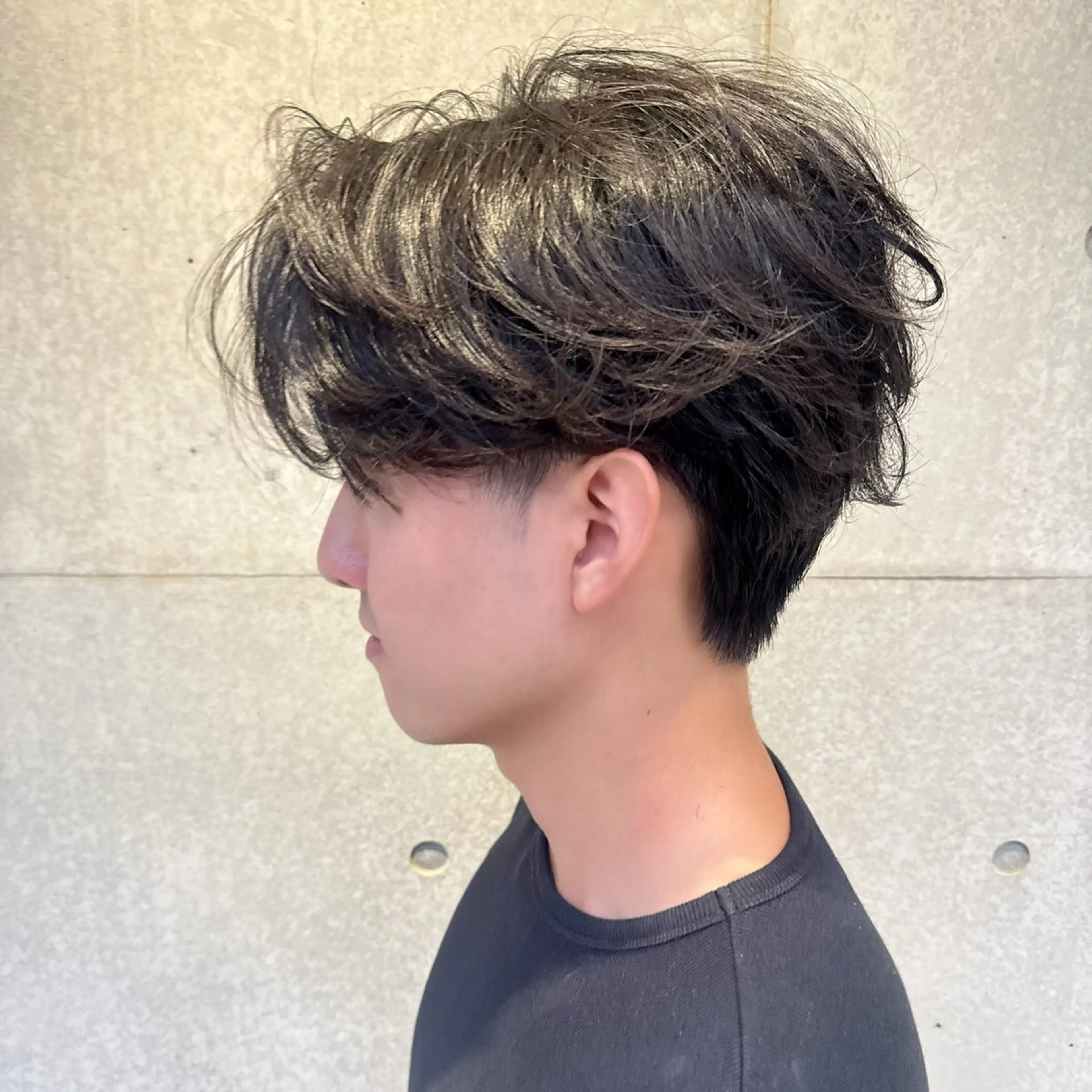 メンズ メンズパーマ 学生（メンズ向け） カット パーマ シャドウ/フェザー ニュアンスヘアメンズのヘアスタイル