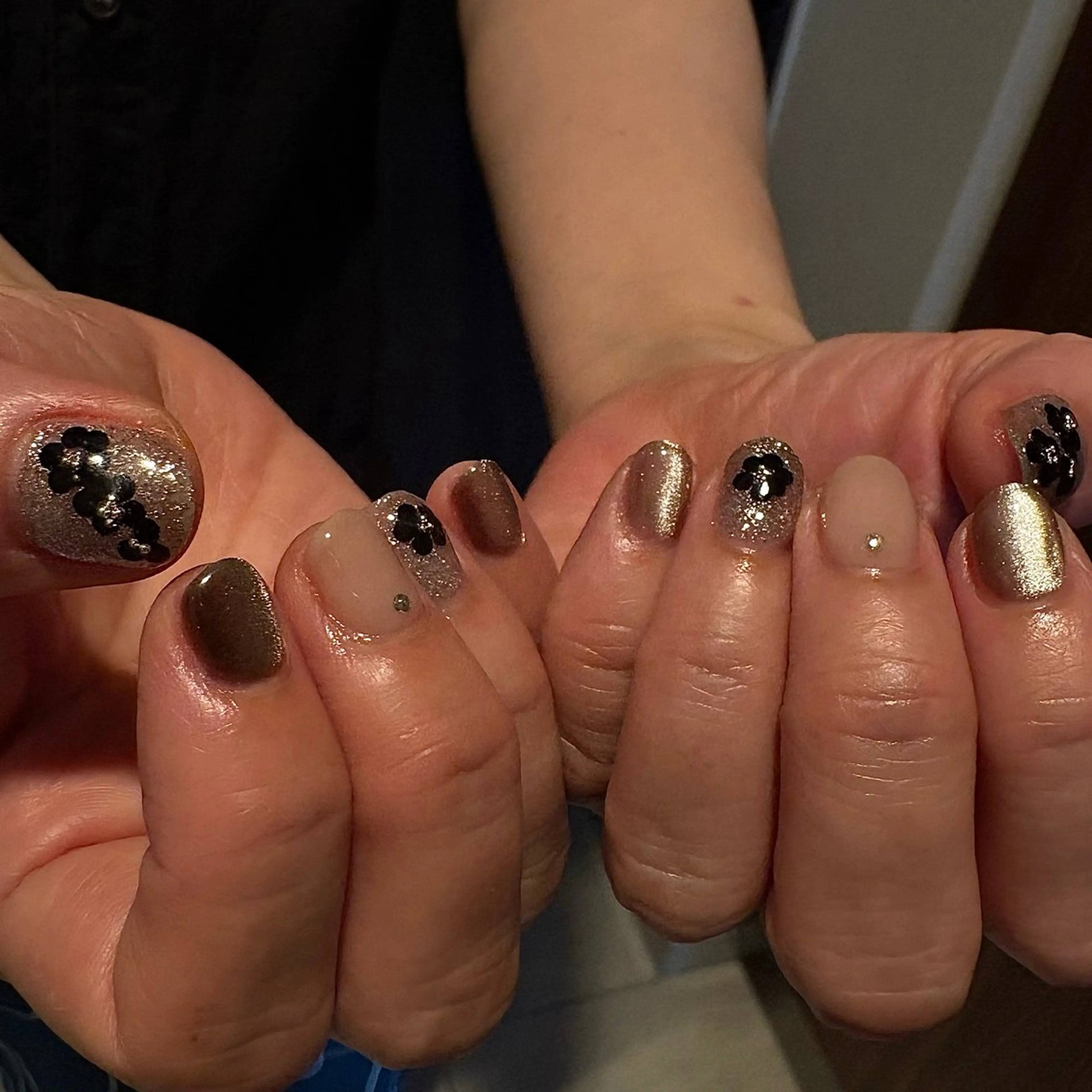 ネイル フラッシュネイル ホログラムネイル マグネットネイル ハンドネイル amuse ニュアンス/個性派のネイルデザイン