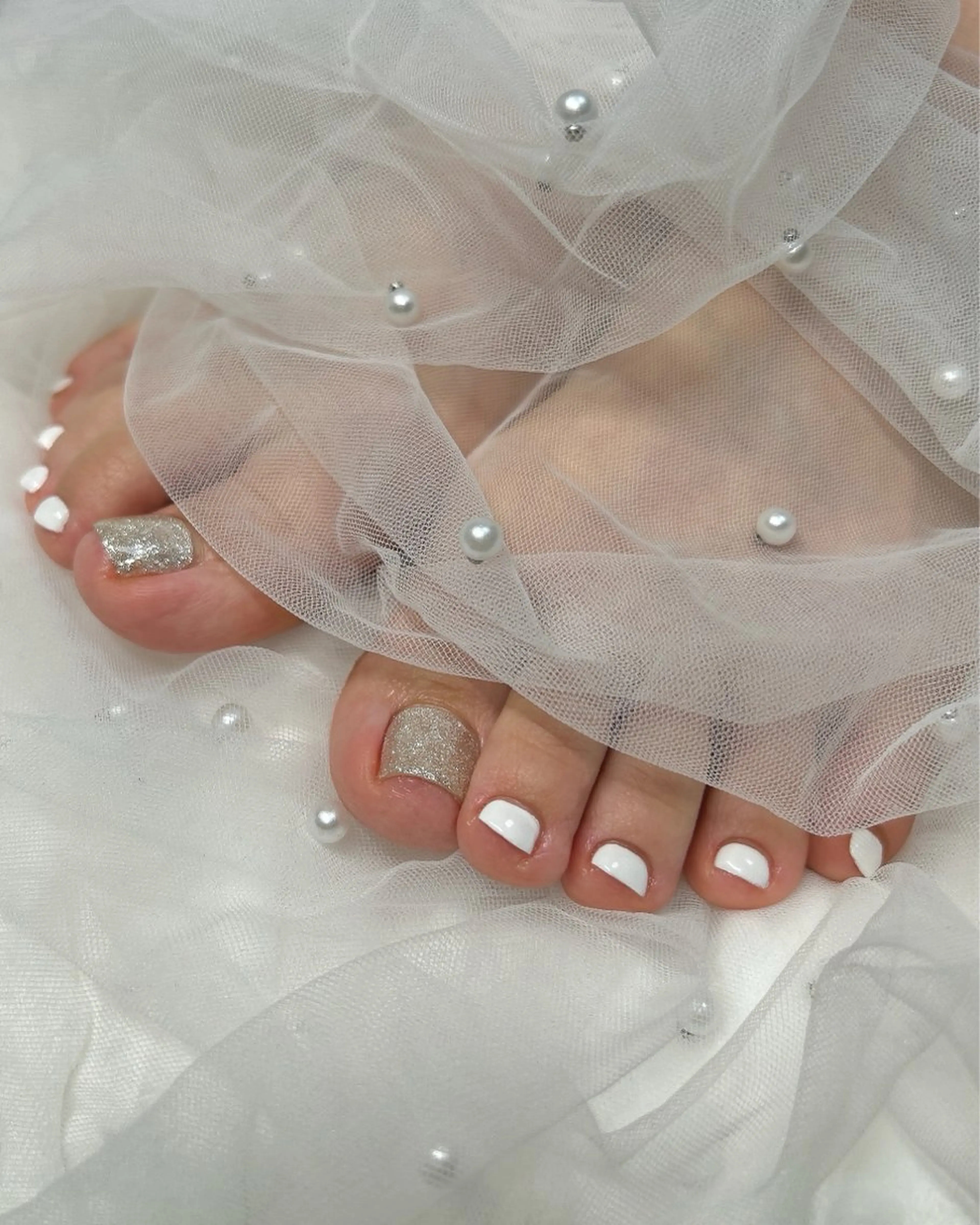 ネイル フットネイル シルバー フットネイル ten nail salon　かえでのネイルデザイン