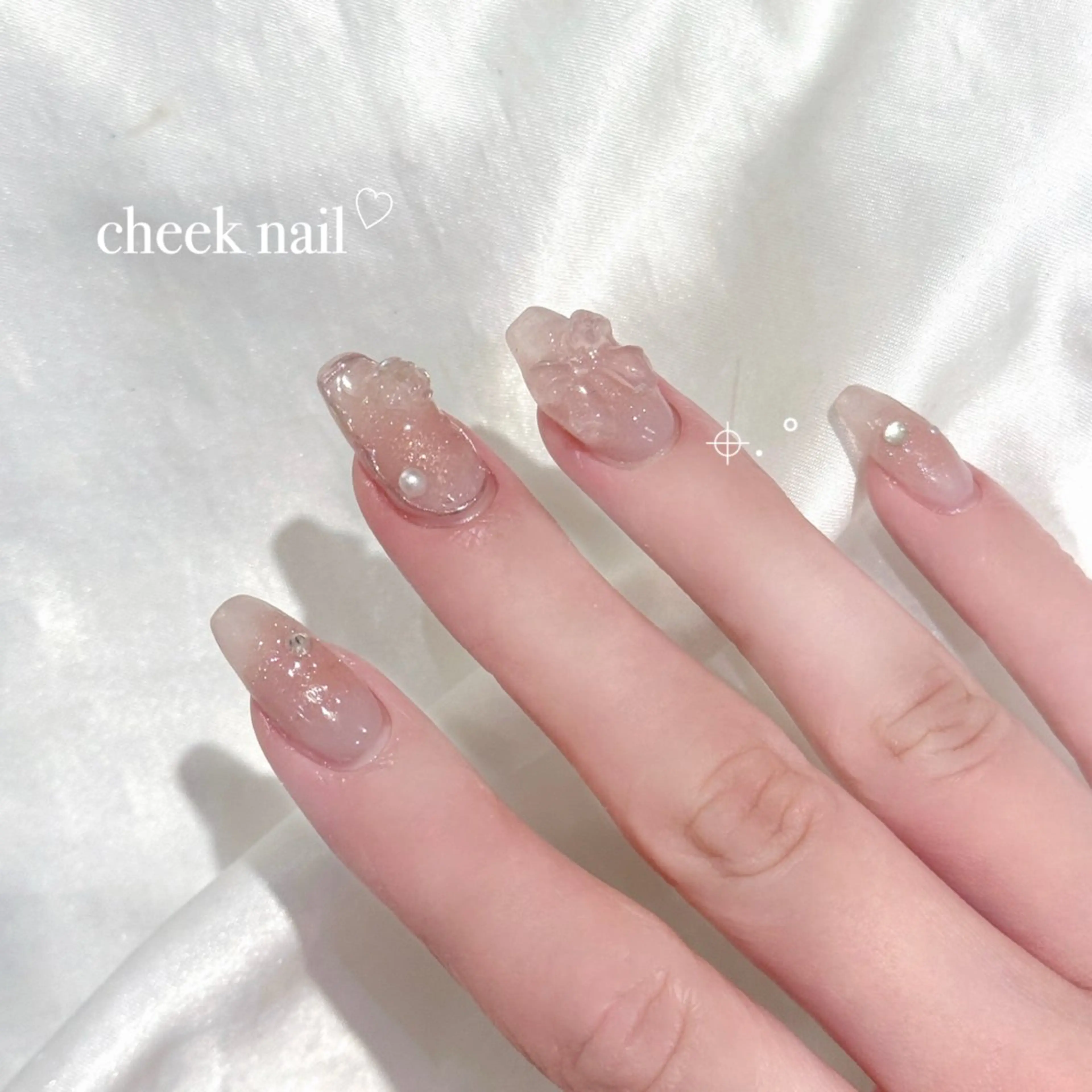 ネイル ミラーネイル ハンドネイル natsuki 💫のネイルデザイン