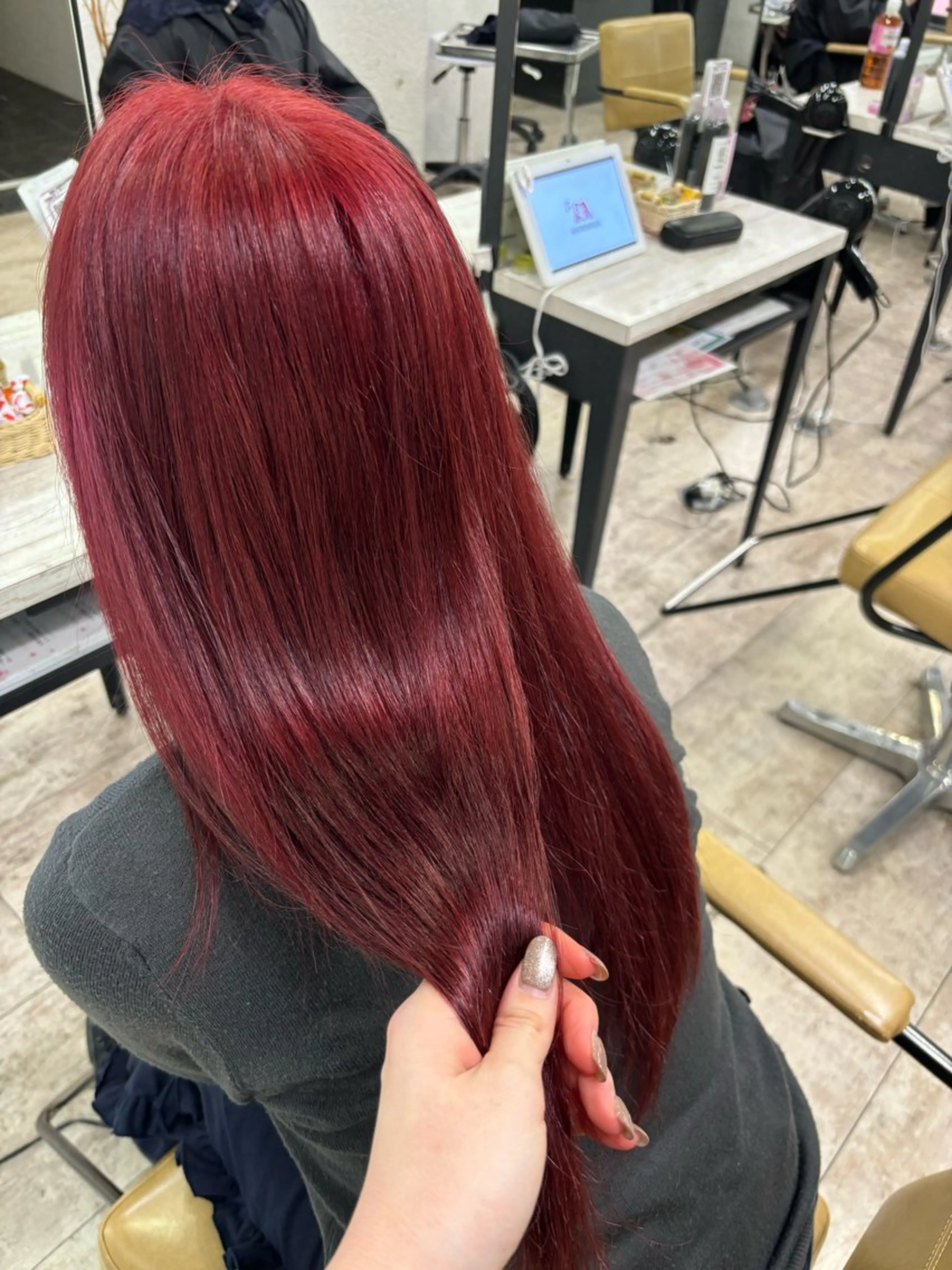カラー ピンクカラー レッドカラー カット ヘアカラー トリートメント 透明感カラー🦋 Yuu🦋のヘアスタイル