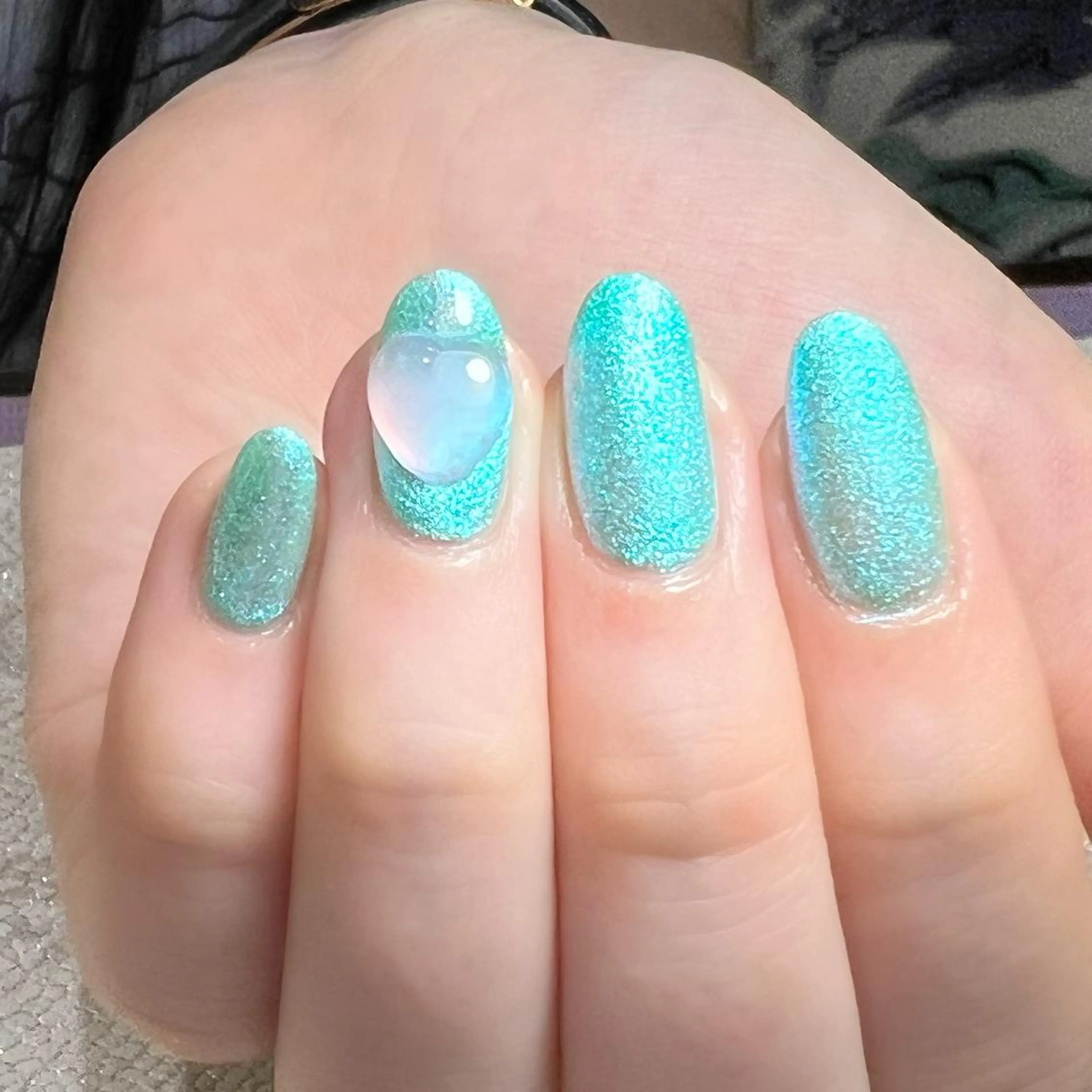 ネイル Lune’a BEAUTY TOKYO所属・Mizuliネイル 眉毛メイクのサロンのネイルデザイン