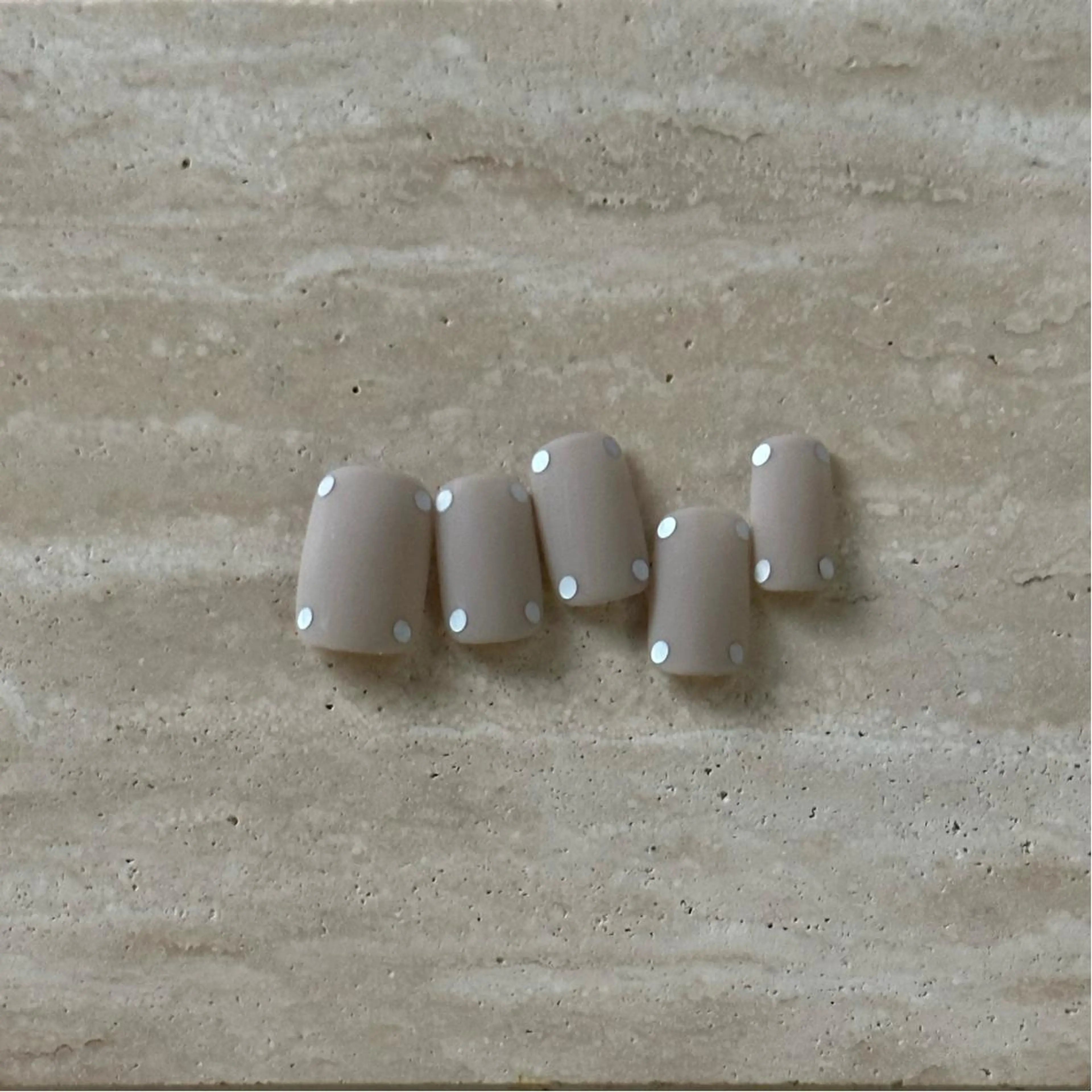 ショート カラー メンズ ネイル マツエク・マツパ アイブロウ アートネイル シンプルネイル ハンドネイル ar. harajukuのネイルデザイン