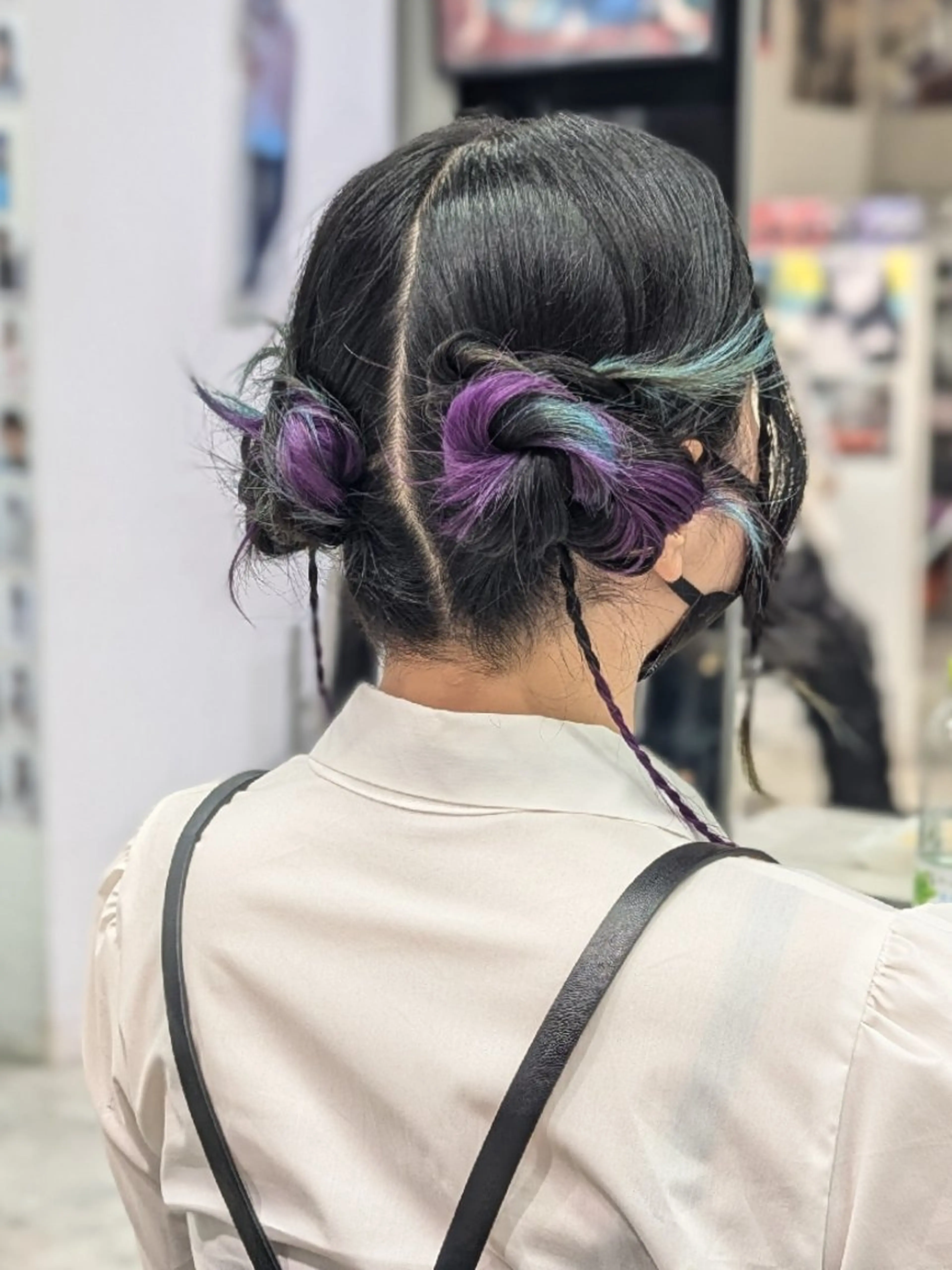 ヘアアレンジ 推しカラー🦉にじさ んじカラー🌈🕒✨のヘアスタイル