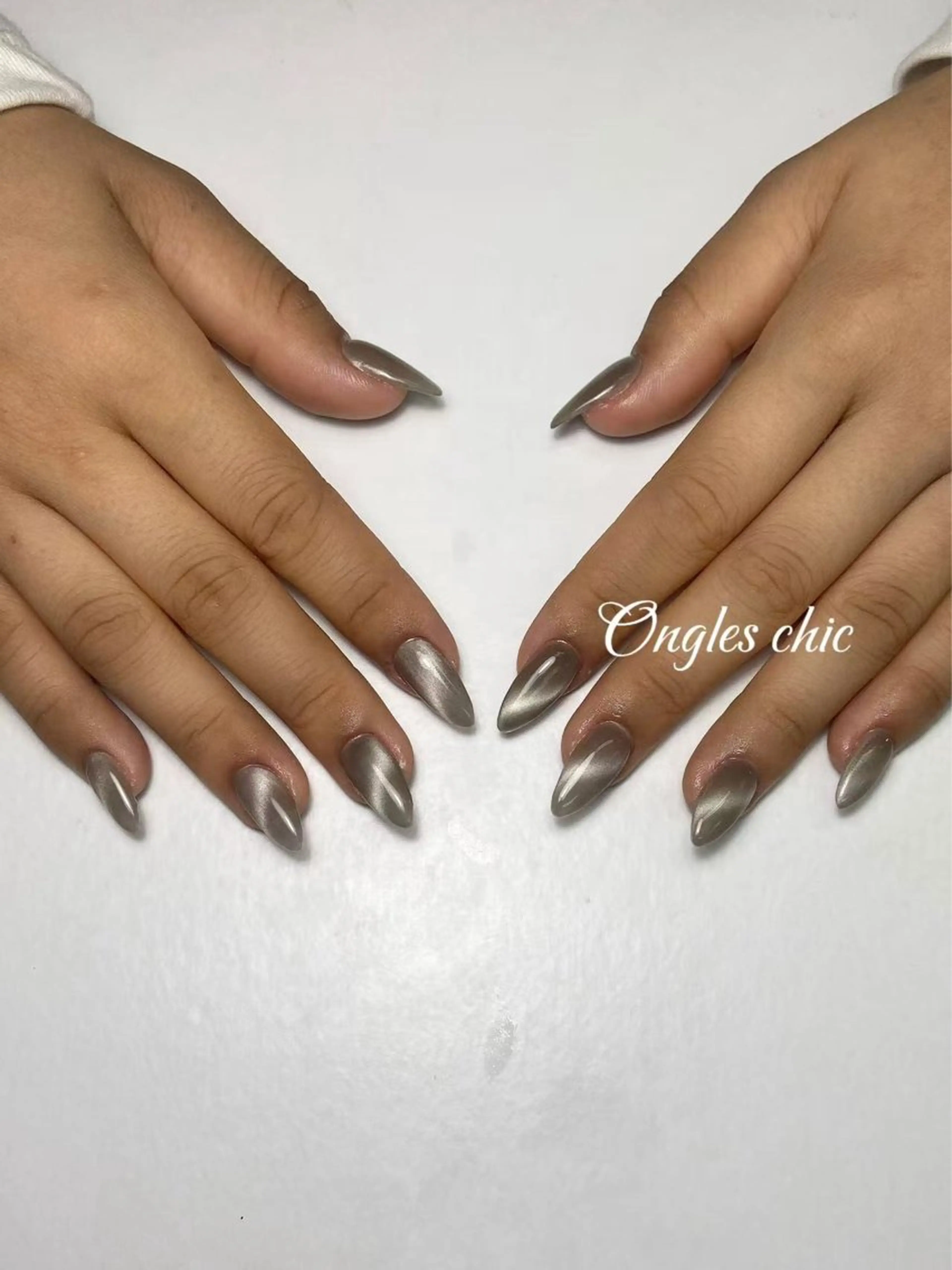 ネイル ハンドネイル ongles chicのネイルデザイン