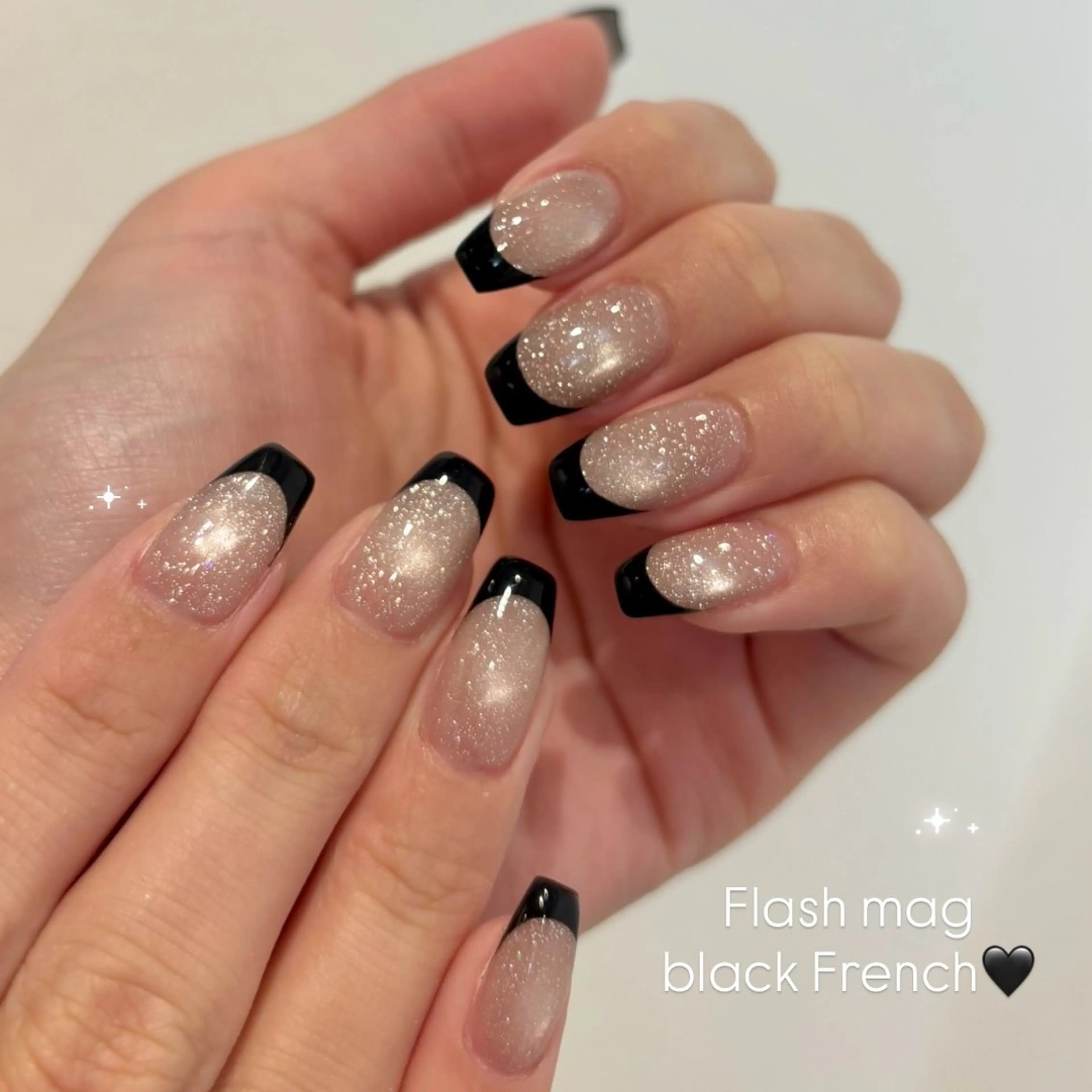 ネイル フラッシュネイル フラッシュマグ キラキラネイル マグネットネイル ハンドネイル ballie／小野原 なつみのネイルデザイン