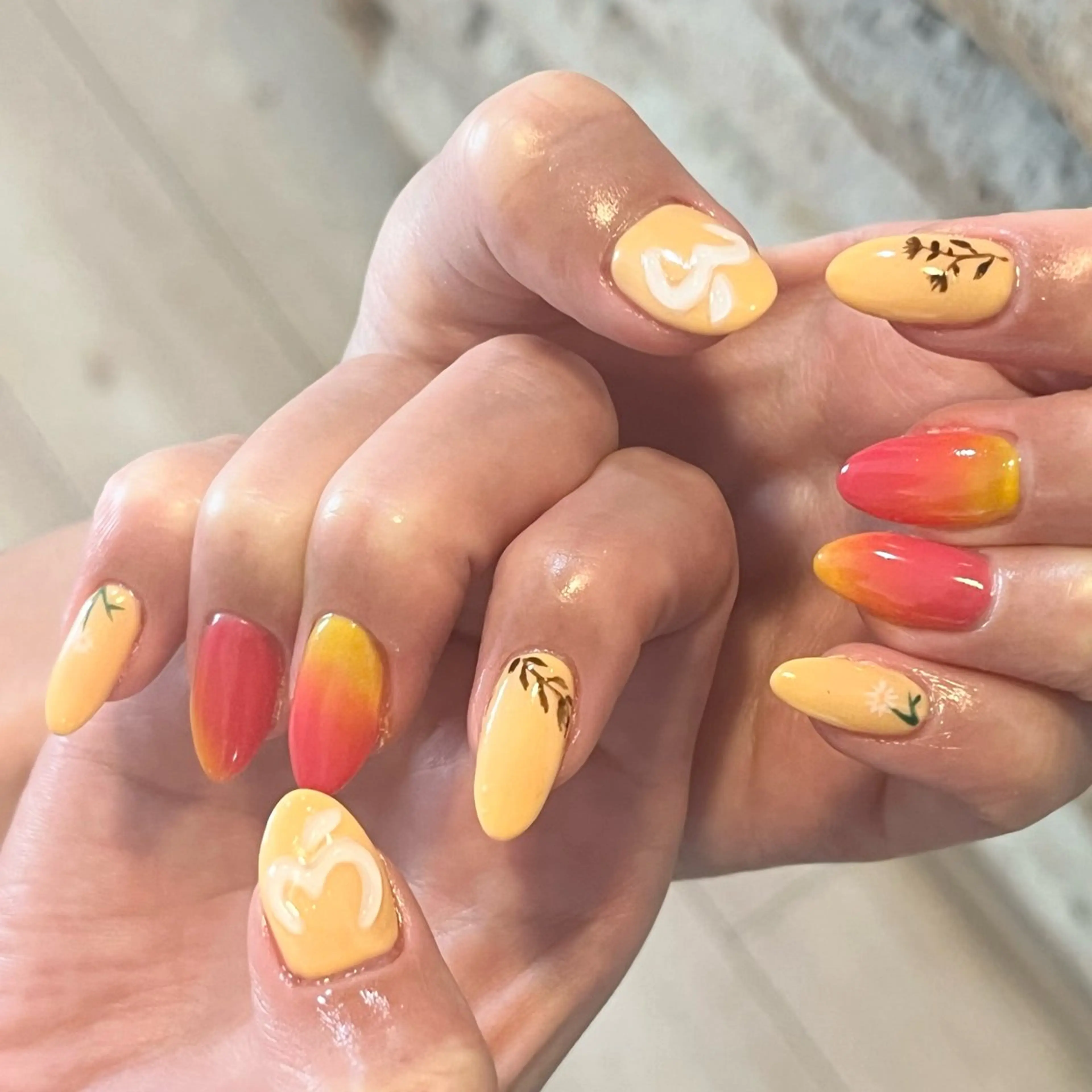 ネイル ハンドネイル フットネイル ハンドケア みんなのネイルサロン IRiS所属・一人ひとりに寄り添う 施術🌈IRiS🪽のネイルデザイン