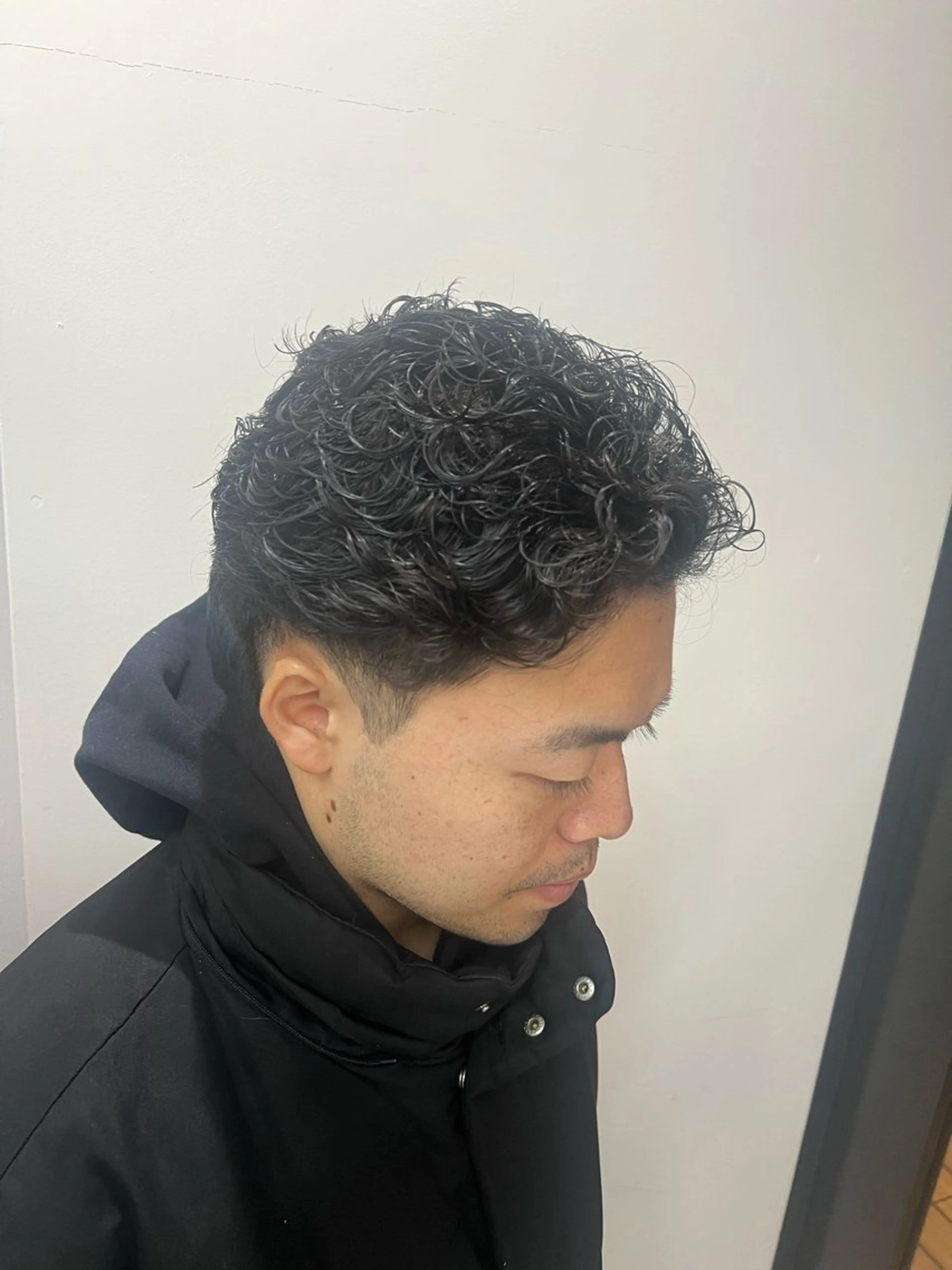 パーマ メンズ ダブルカラー寒色系 ボリューム改善ハヤトのヘアスタイル