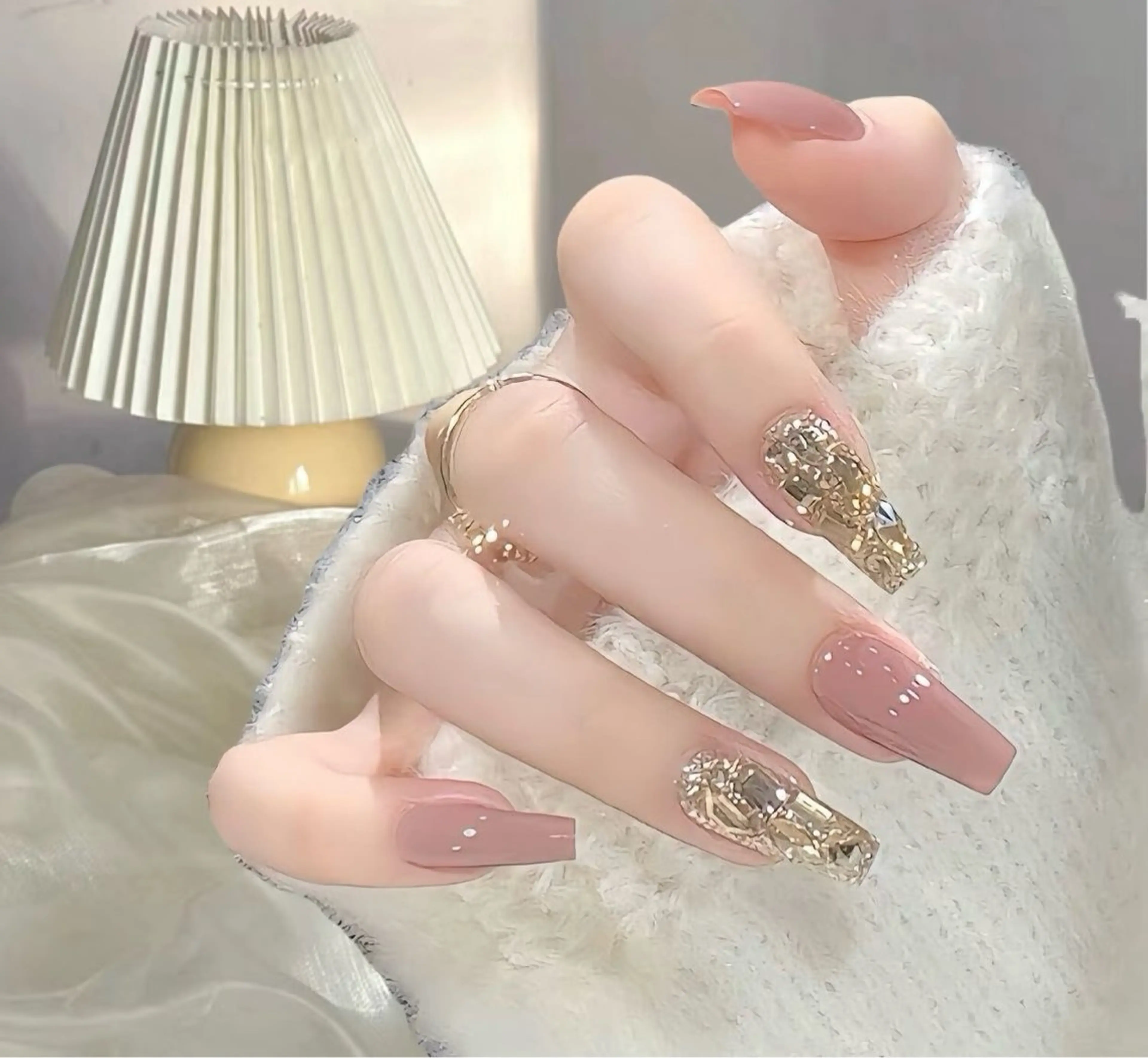 チップ◆十本長さだし★持ち込みデザイン4本パーツつけやり放題¥11000の写真