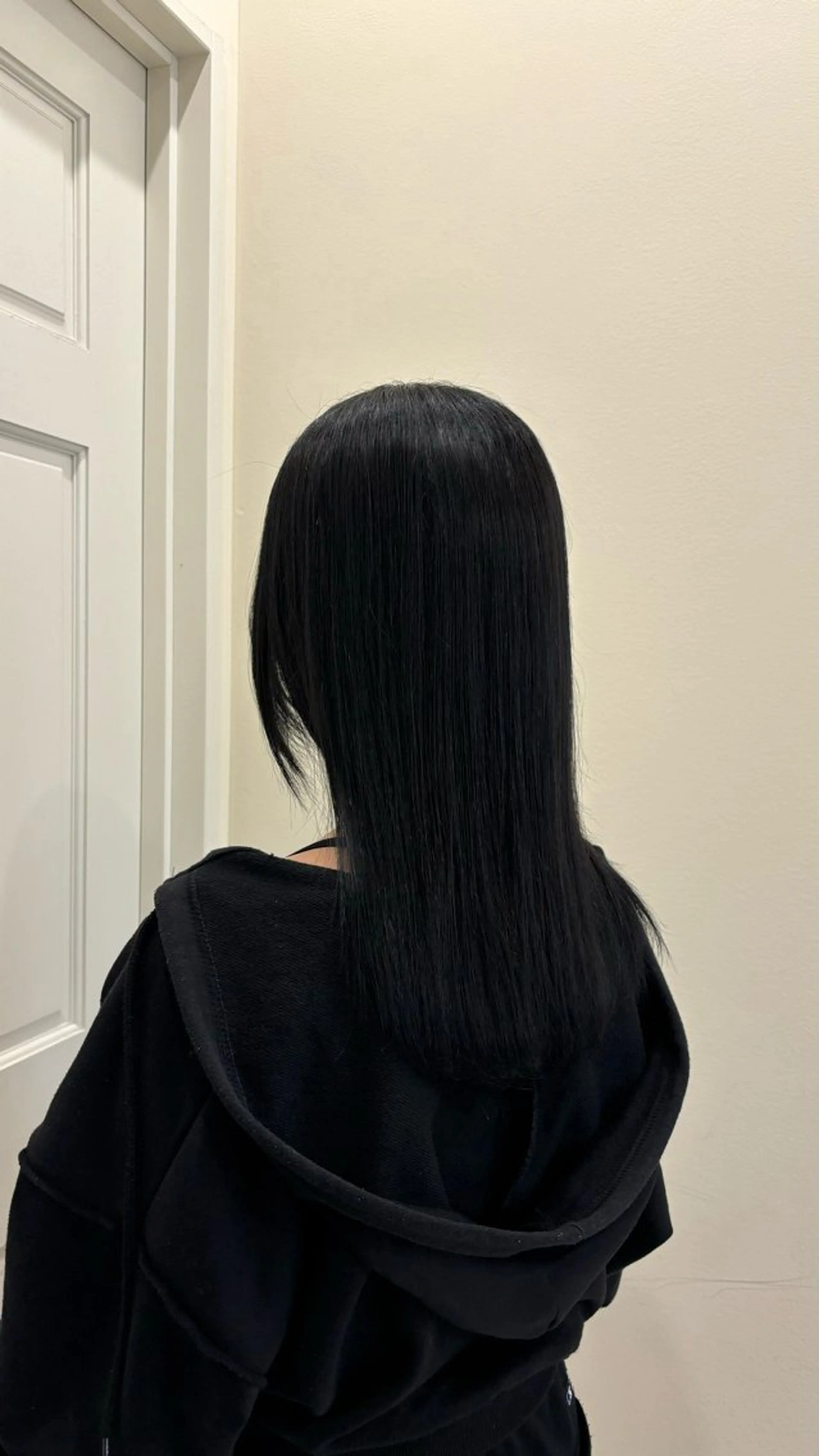 セミロング カラー よこやま なぎさのヘアスタイル