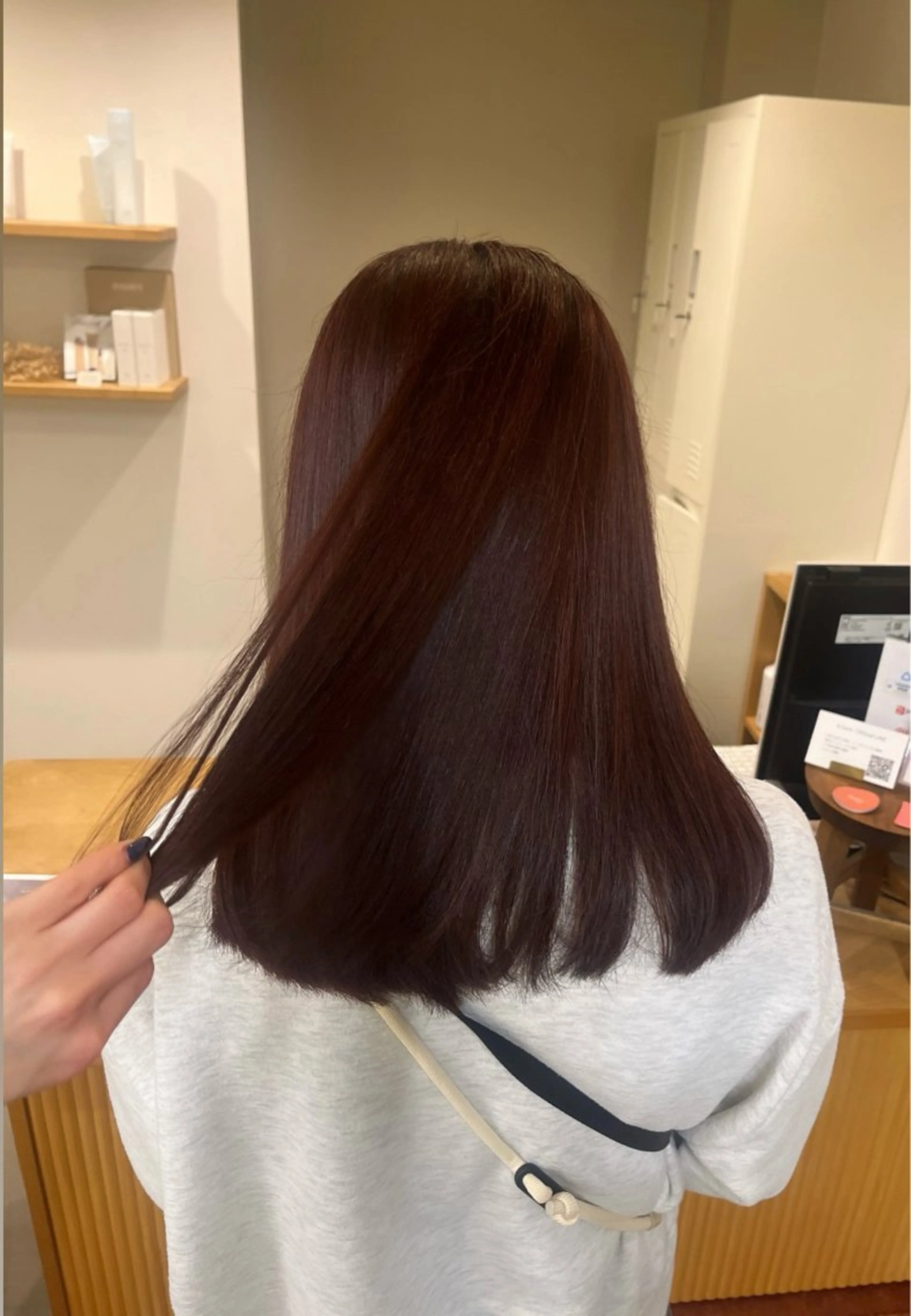 カラー 新美 あかねのヘアスタイル