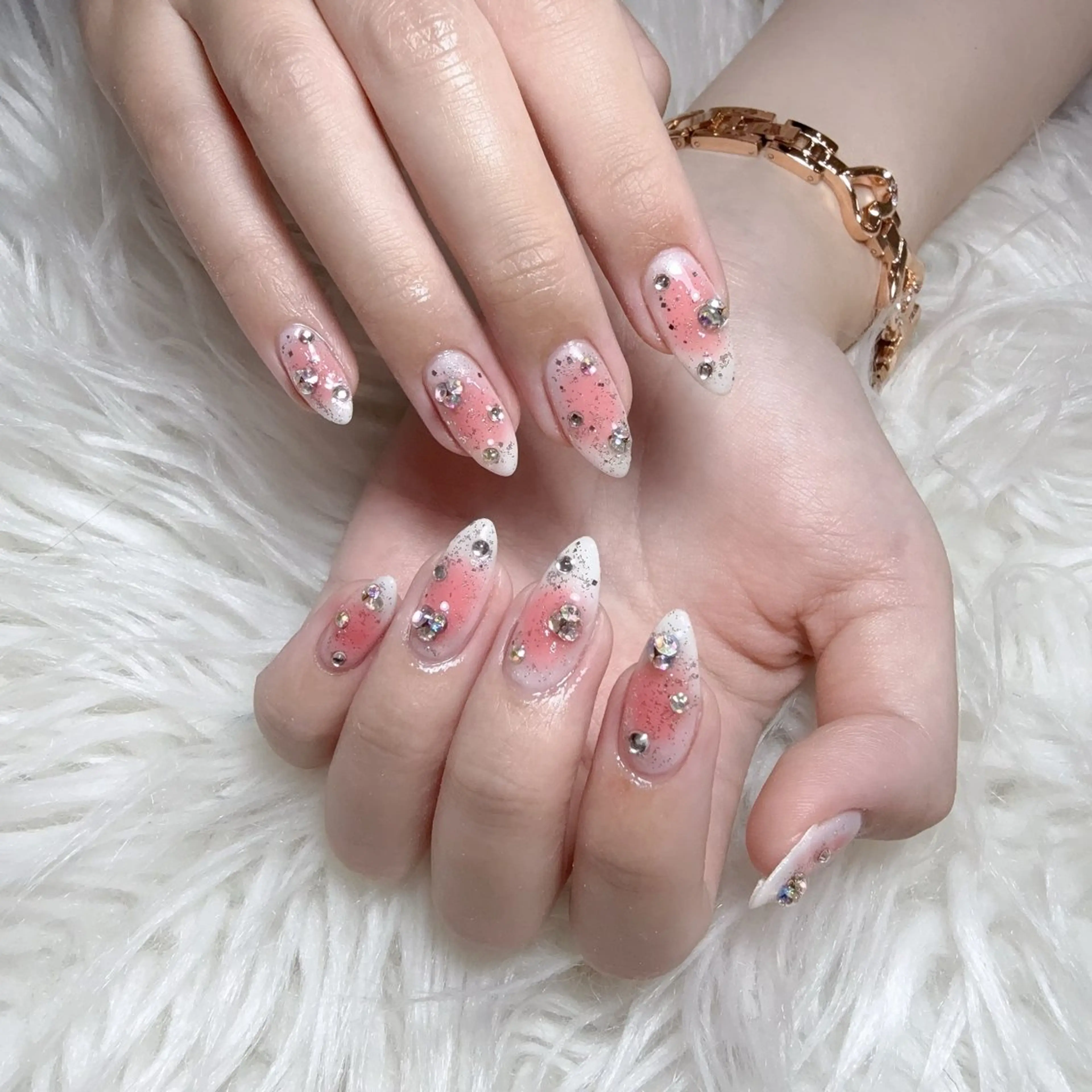 ネイル ハンドネイル &ME タカのネイルデザイン