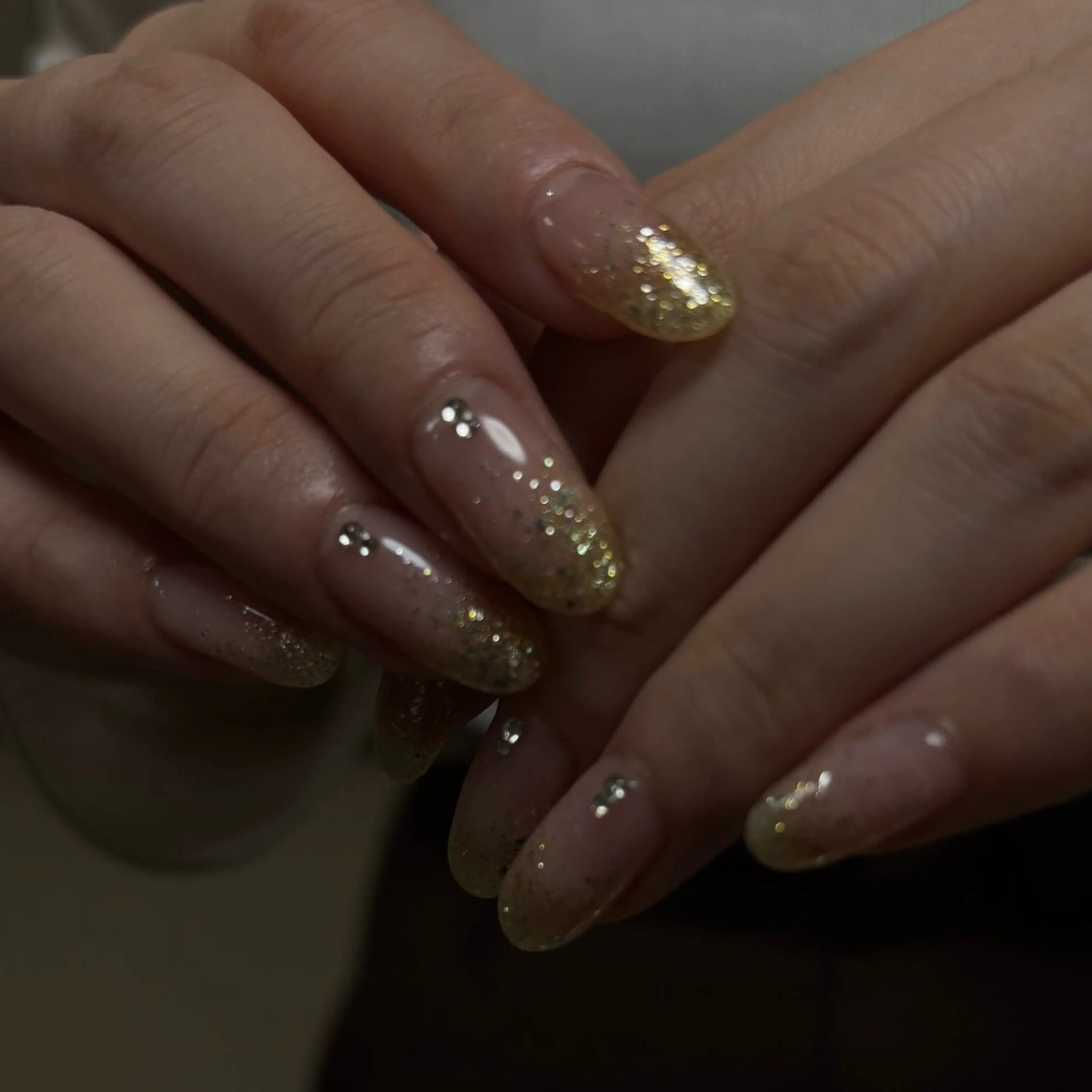 ネイル グラデーション ハンドネイル IZUMIꕤnail 堺筋本町｜心斎橋のネイルデザイン