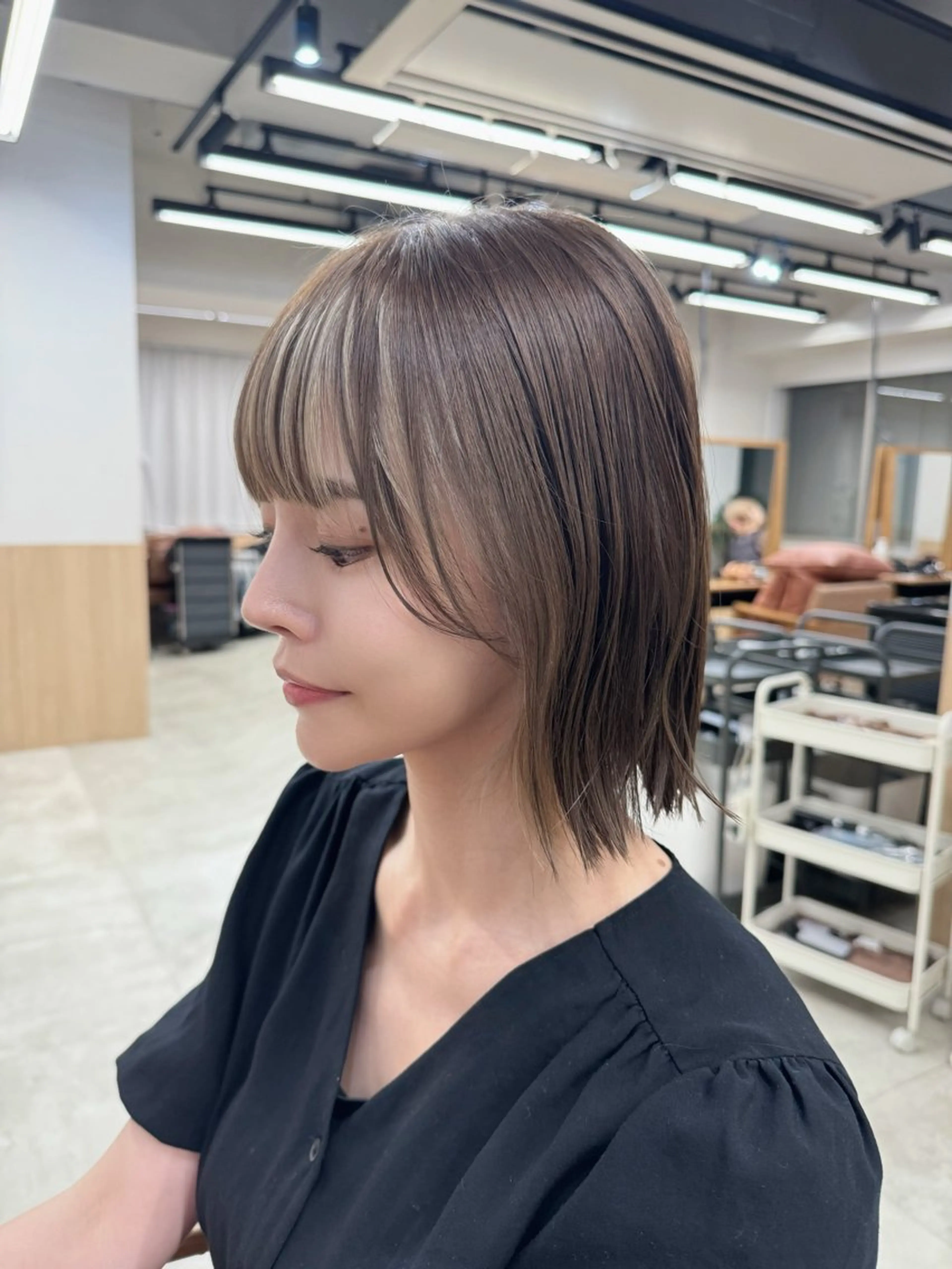 ミディアム カラー ミストバング ブリーチ ブラウンカラー デザインカラー  フェイスフレーミング ヘアカラー トリートメント 縮毛矯正/艶カラー /髪質改善/せいぎのヘアスタイル