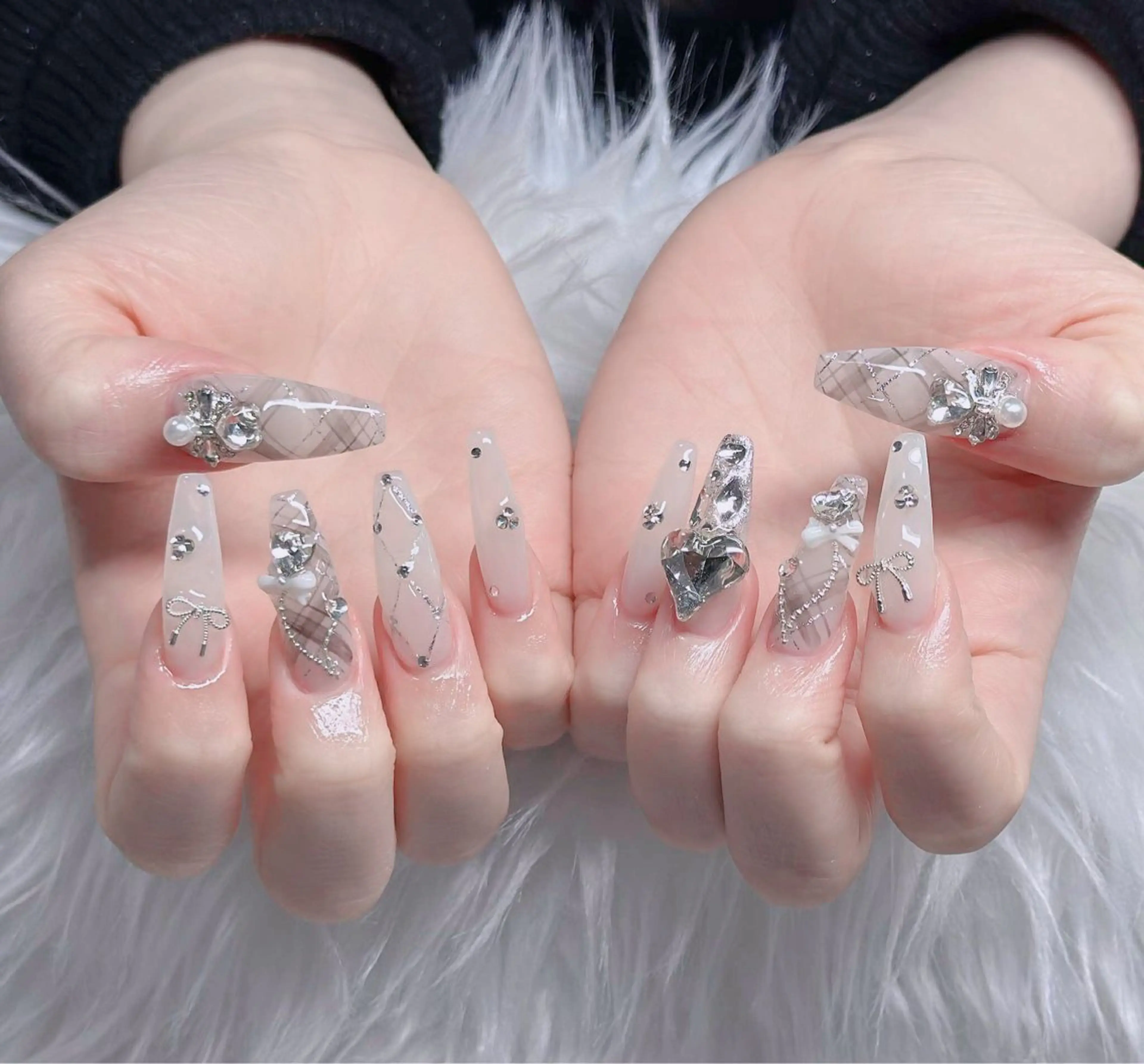 ネイル フレンチネイル ジェルネイル ハロウィン キラキラネイル 韓国ネイル ハンドネイル H.baby Nail Salonのネイルデザイン