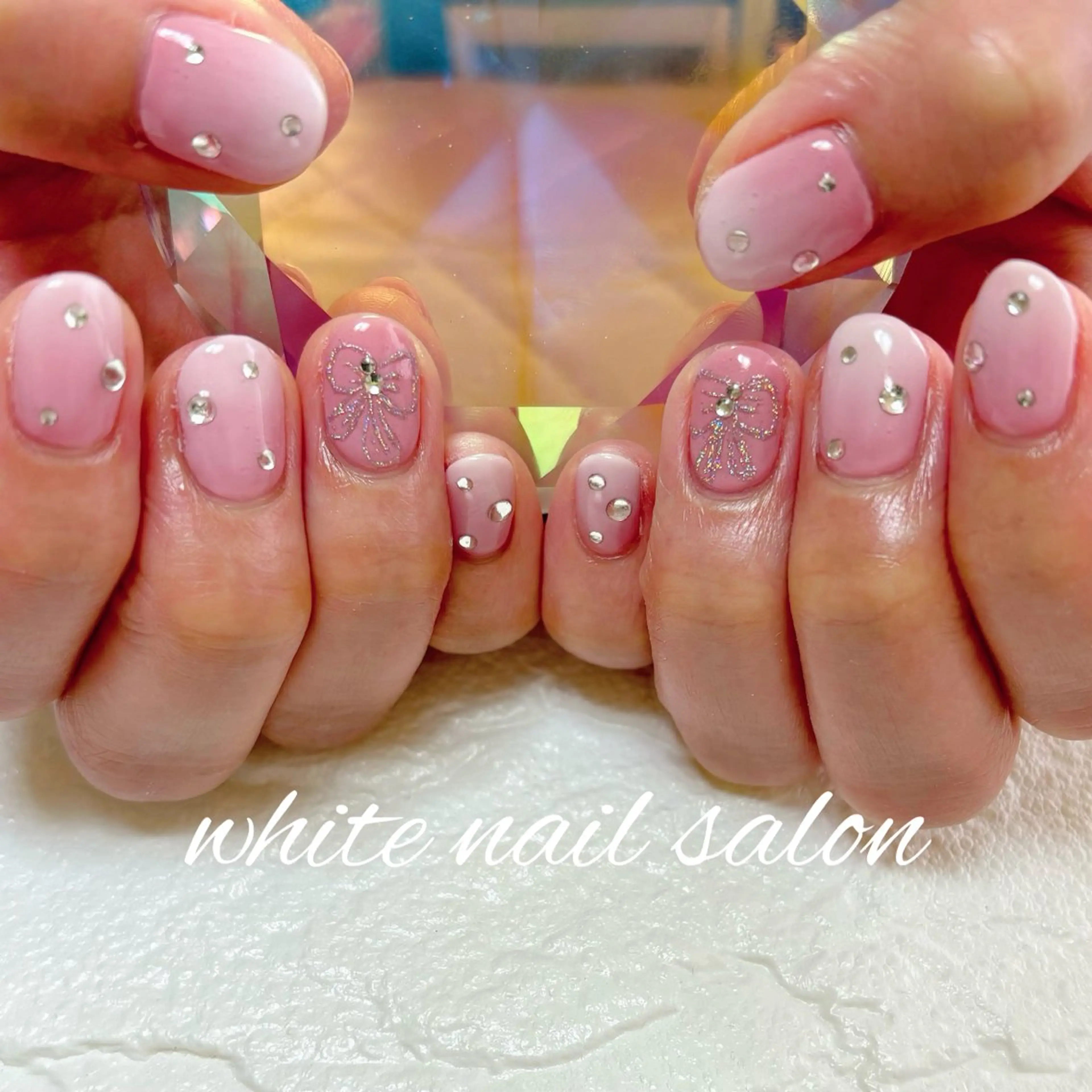 ネイル ホワイト white nail salonのネイルデザイン