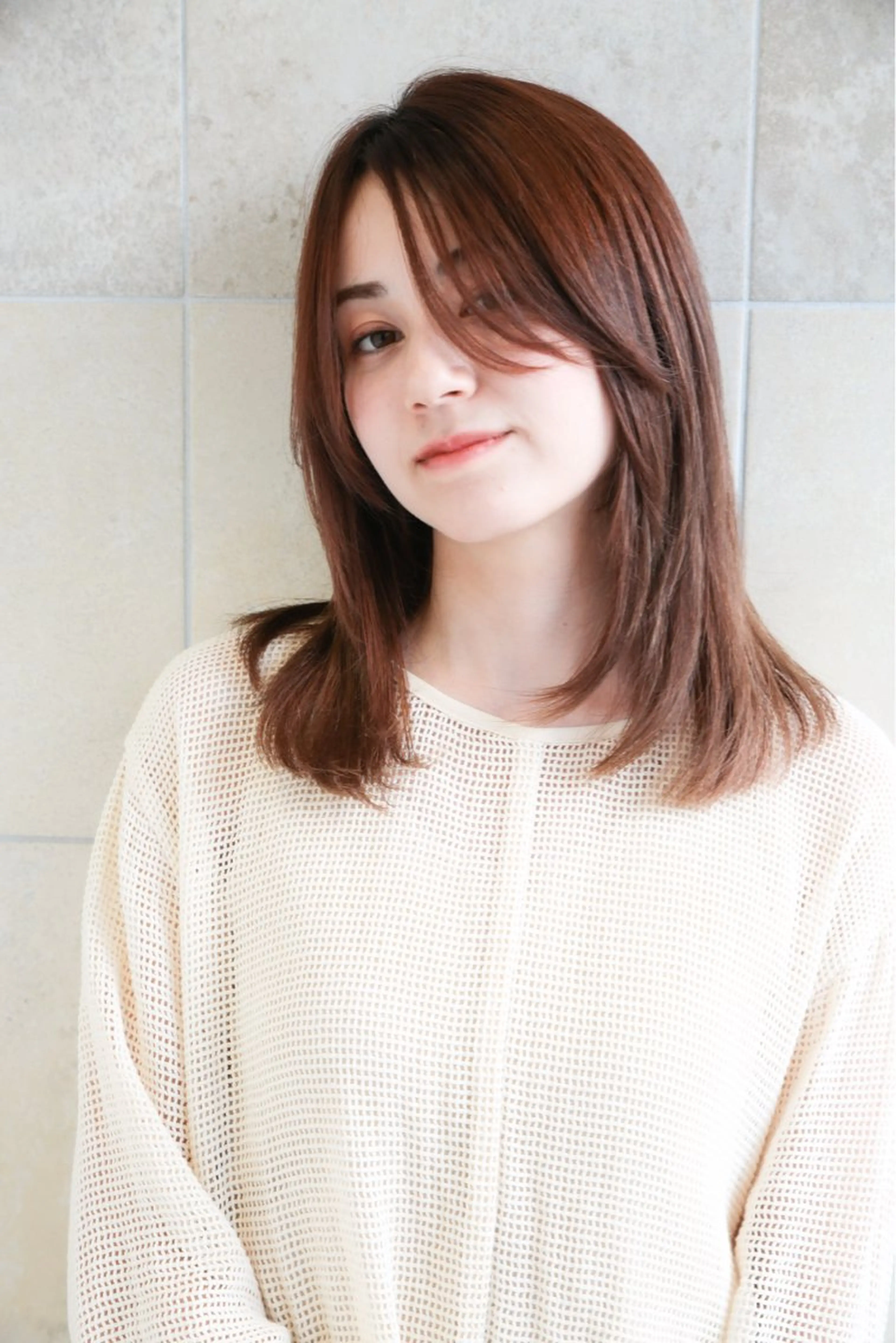 セミロング ハイトーン/艶感 カラー/村上廉汰のヘアスタイル