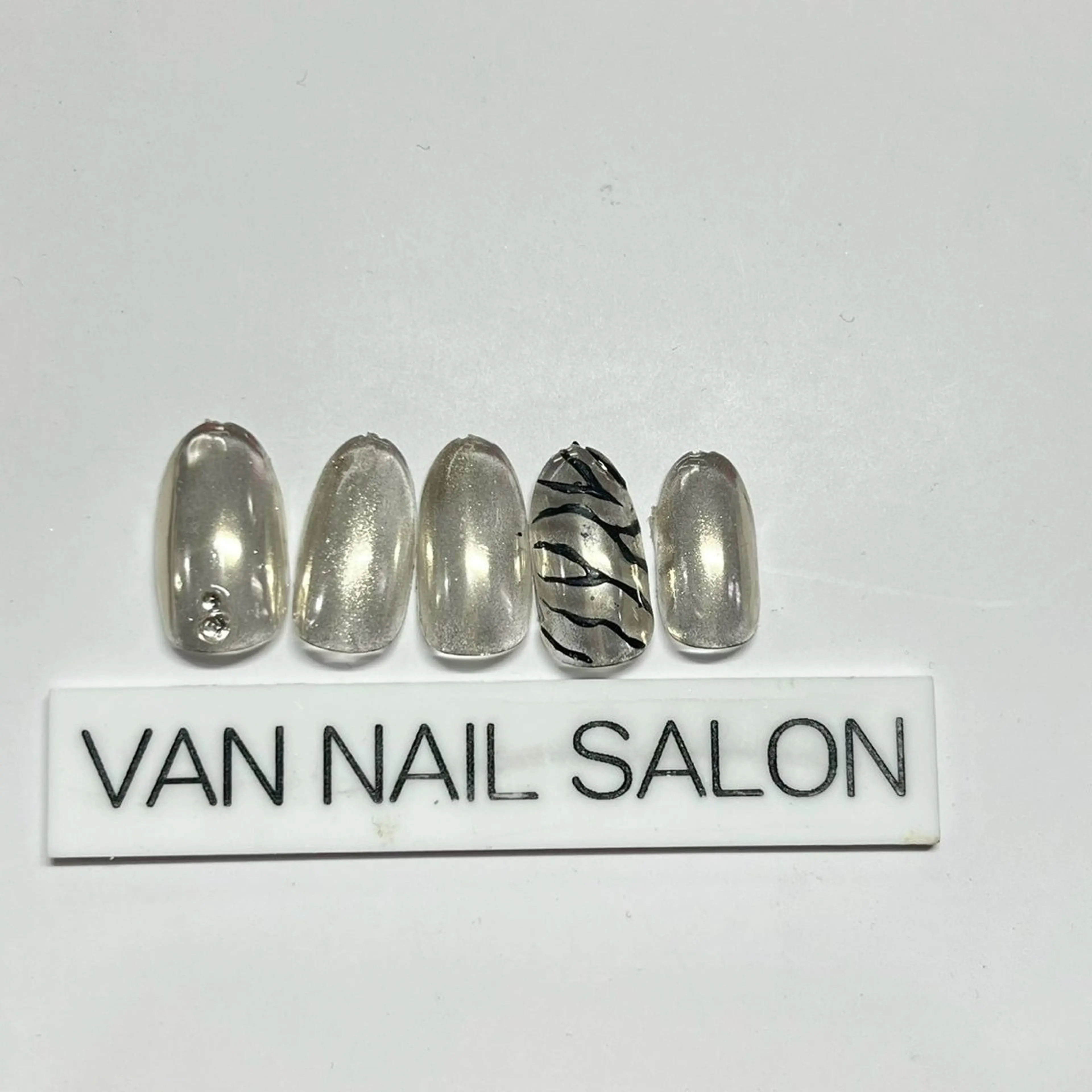 ネイル Van Nail Salonのネイルデザイン