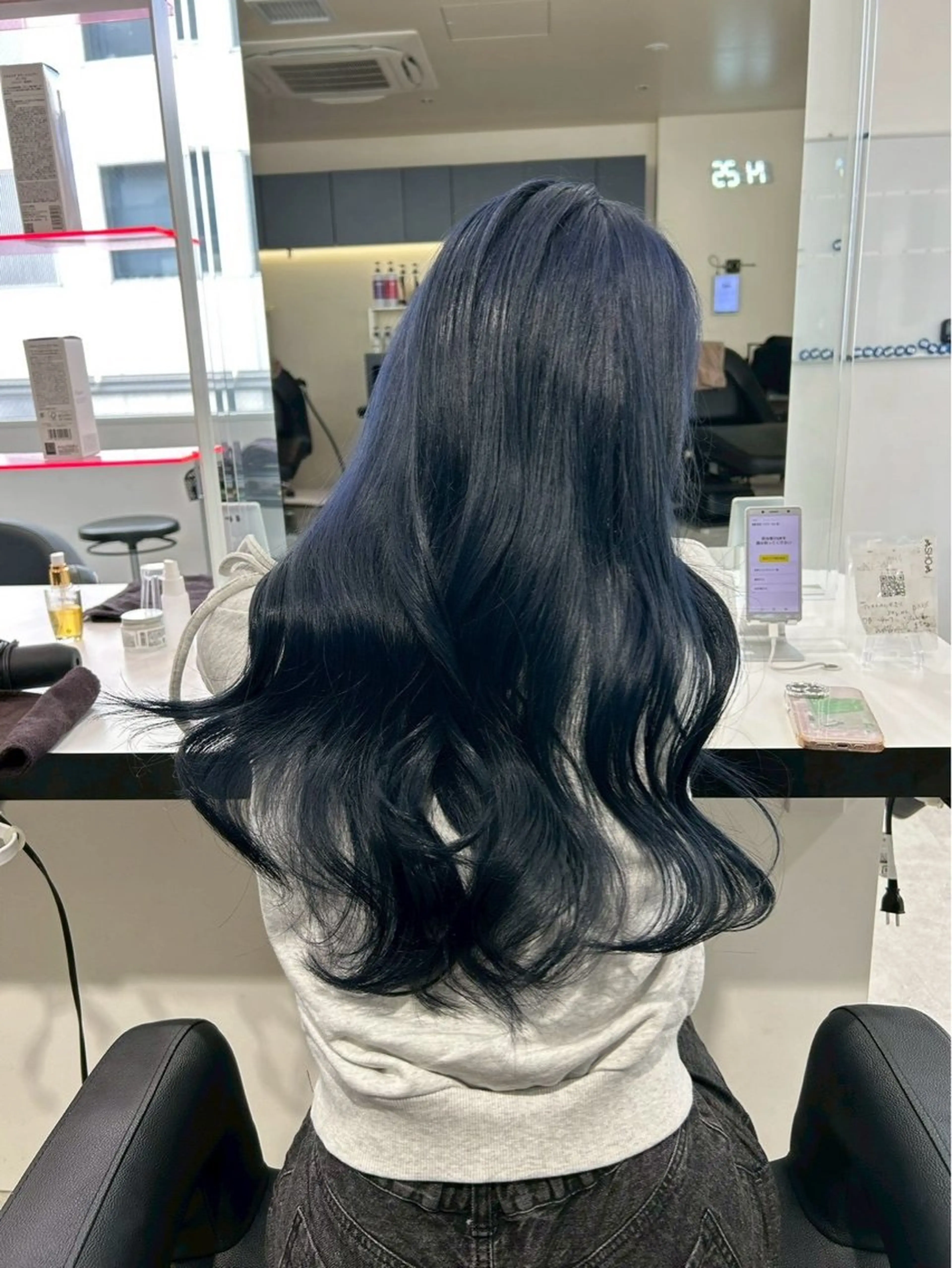 セミロング カラー ✮⋆˚透明感ベージュ sana🧚‍♂️のヘアスタイル