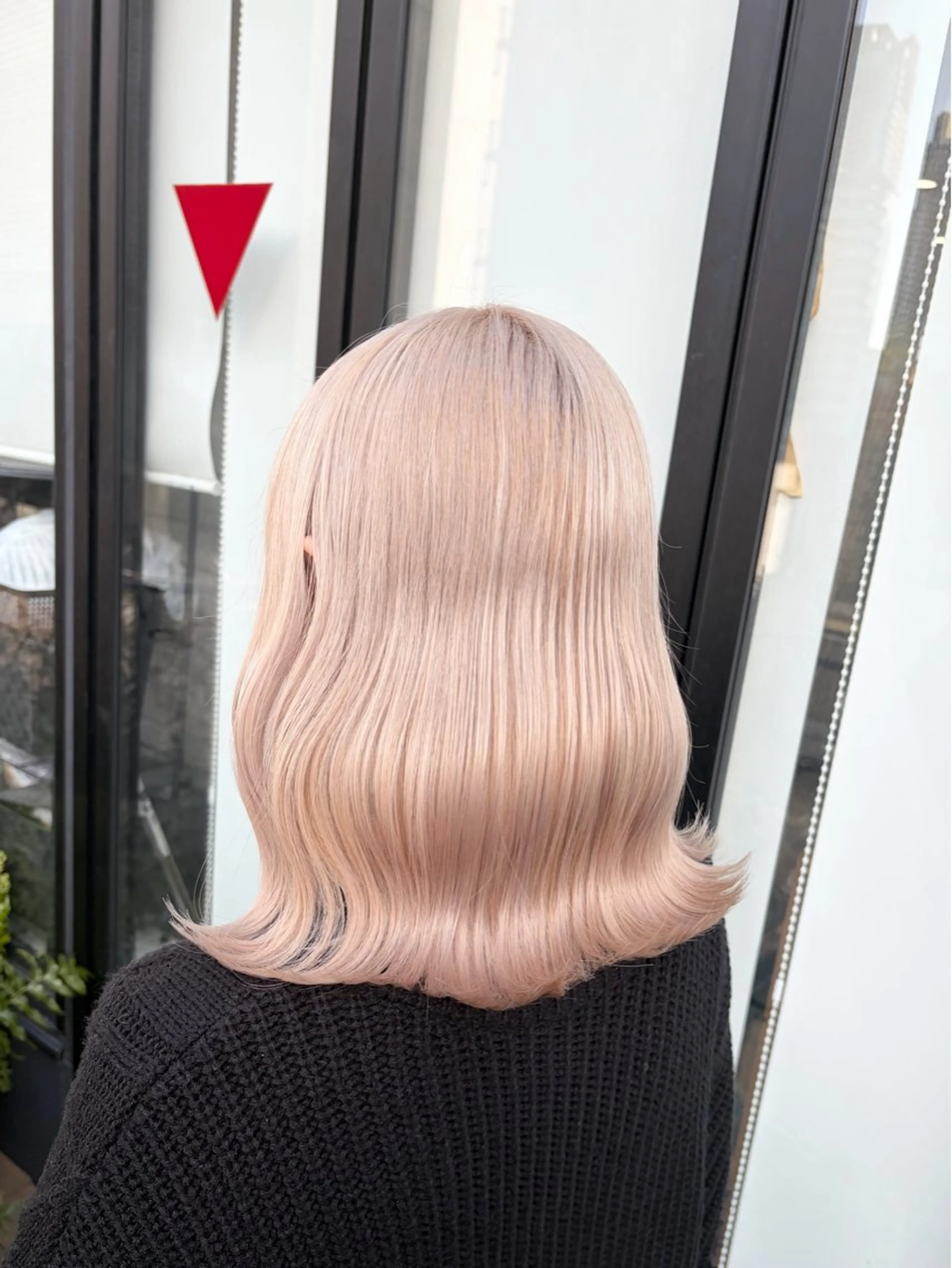 ミディアム ヘアカラー 柔らかいハイトーン/ kizunaのヘアスタイル