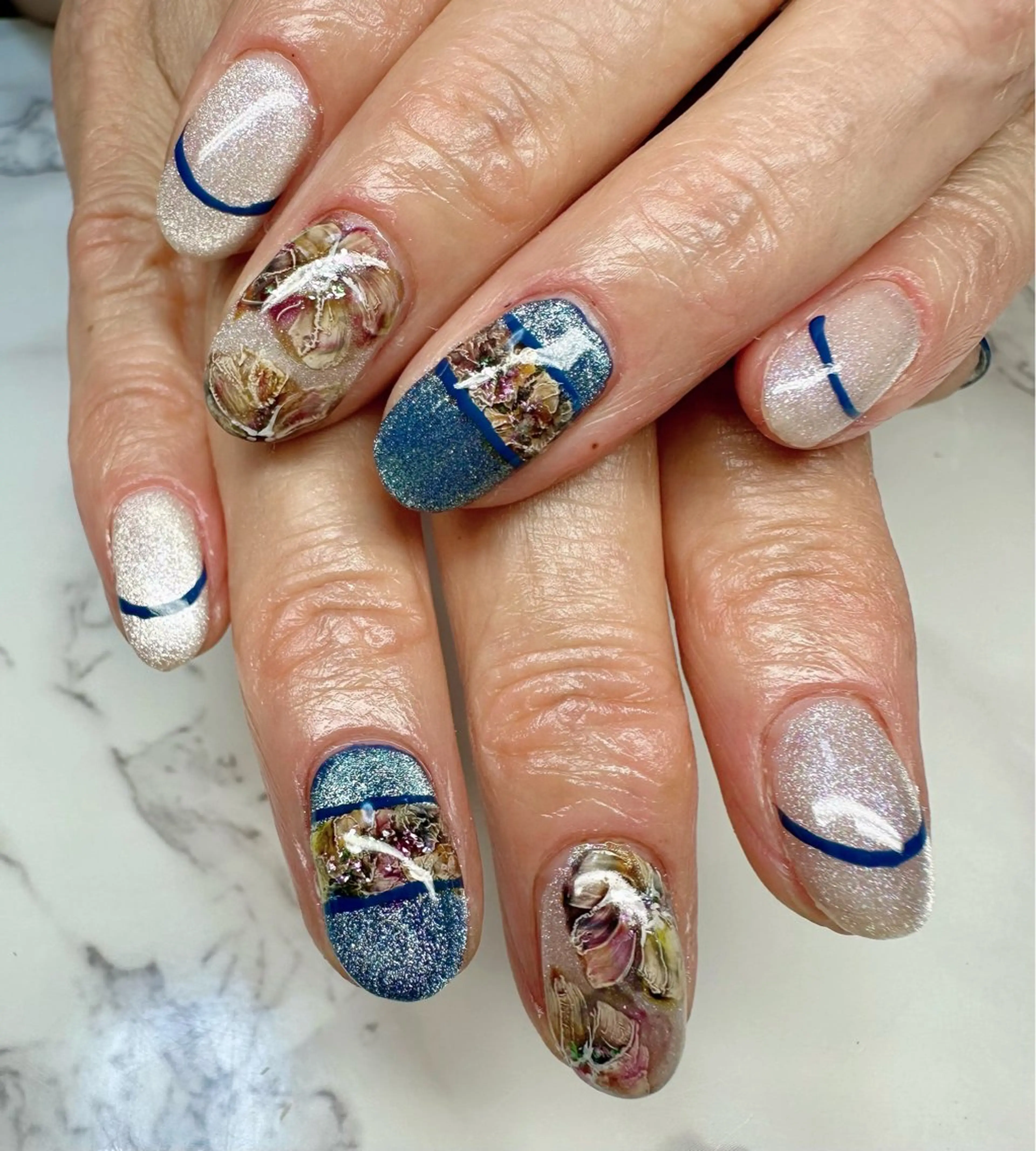 ネイル ハロウィン キラキラネイル マグネットネイル ミラーネイル ニュアンスネイル M.N_ nailのネイルデザイン