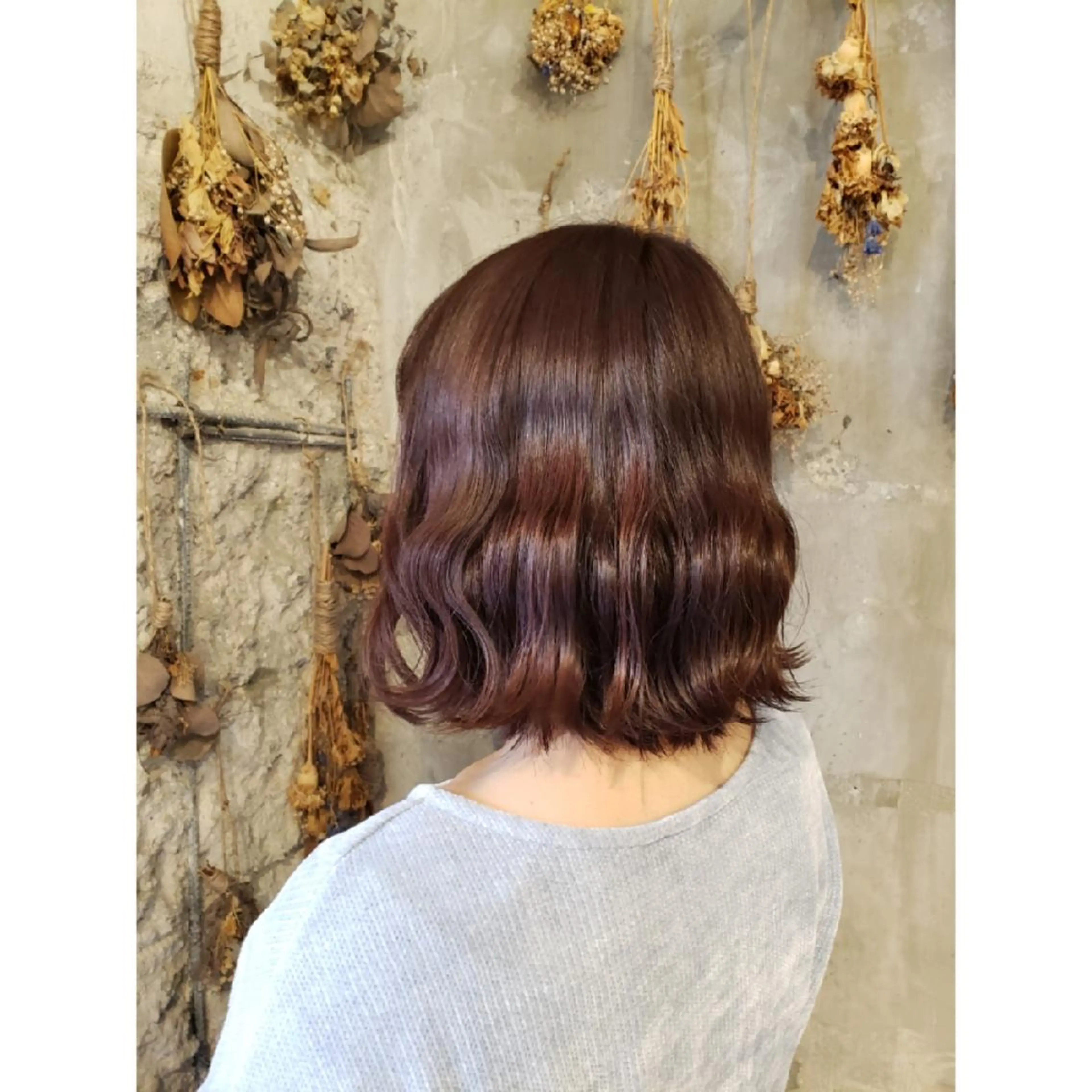 ミディアム カラー 井尻 柚都歩のヘアスタイル