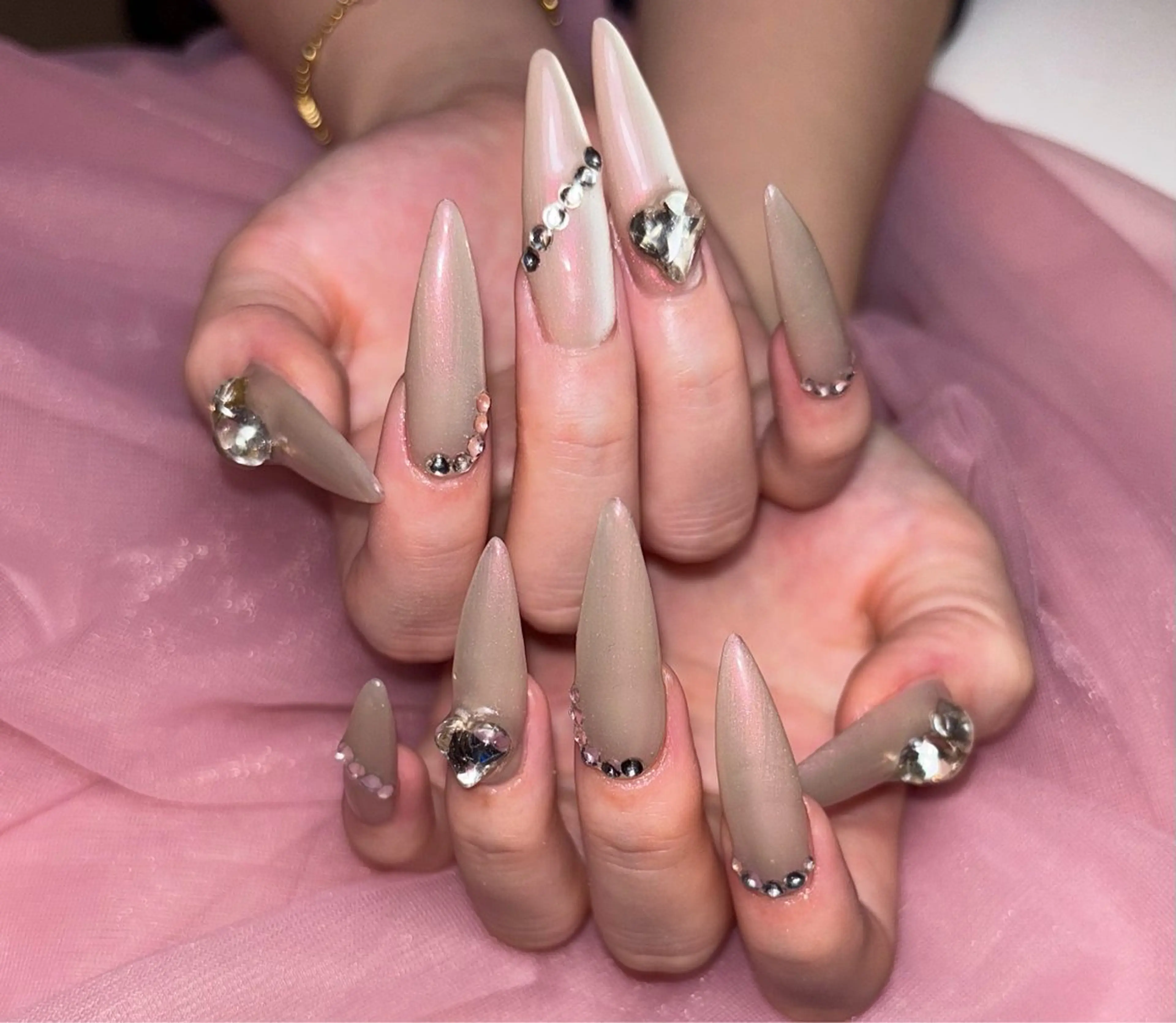 ネイル ハンドネイル 𝐁𝐞𝐥𝐥 𝐦𝐞のネイルデザイン